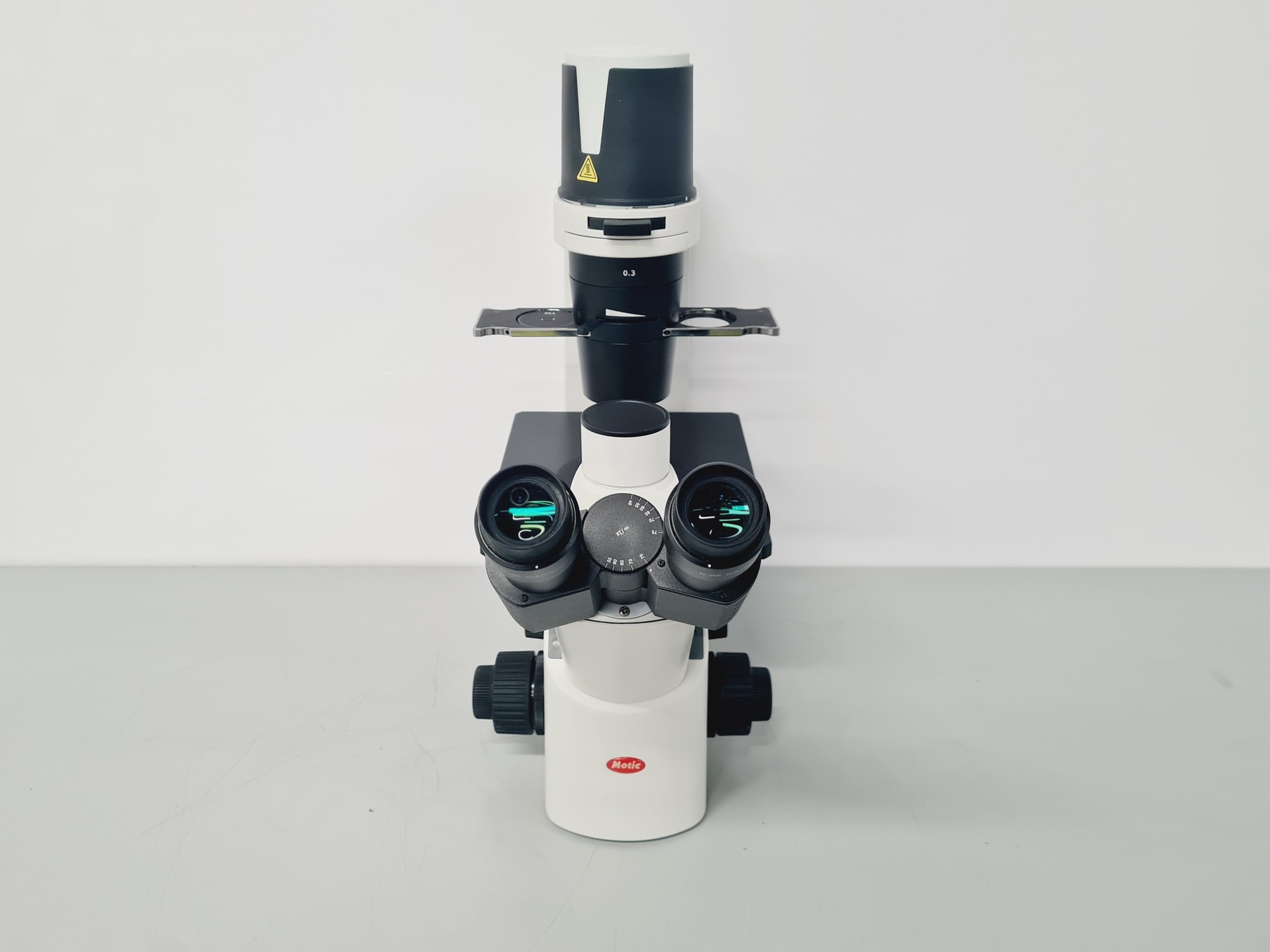 Image of Motic AE 2000 Inverted Microscope w 4 x Objectives 4/10/20/40x LWD Spares/Repair