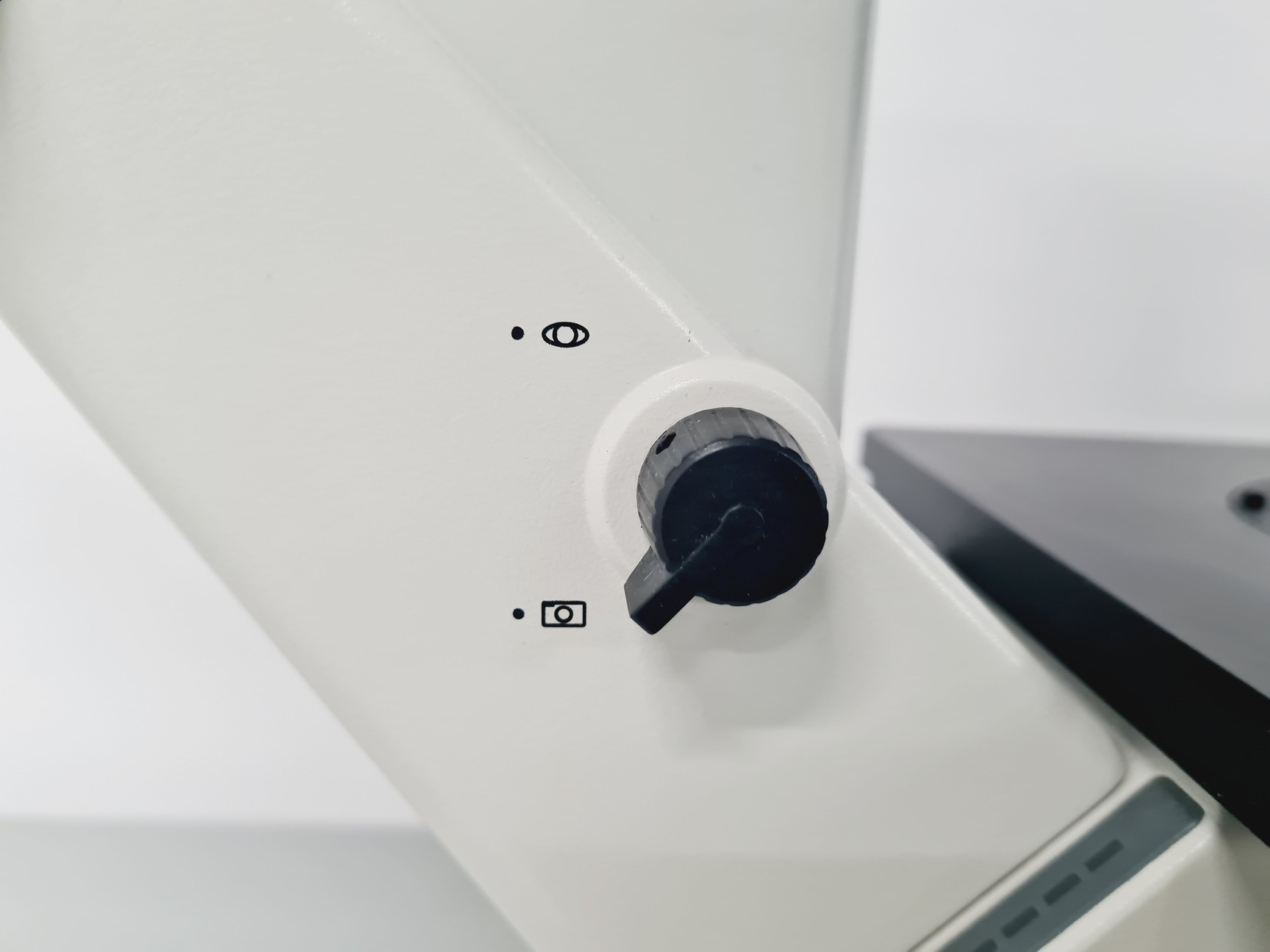 Image of Motic AE 2000 Inverted Microscope w 4 x Objectives 4/10/20/40x LWD Spares/Repair