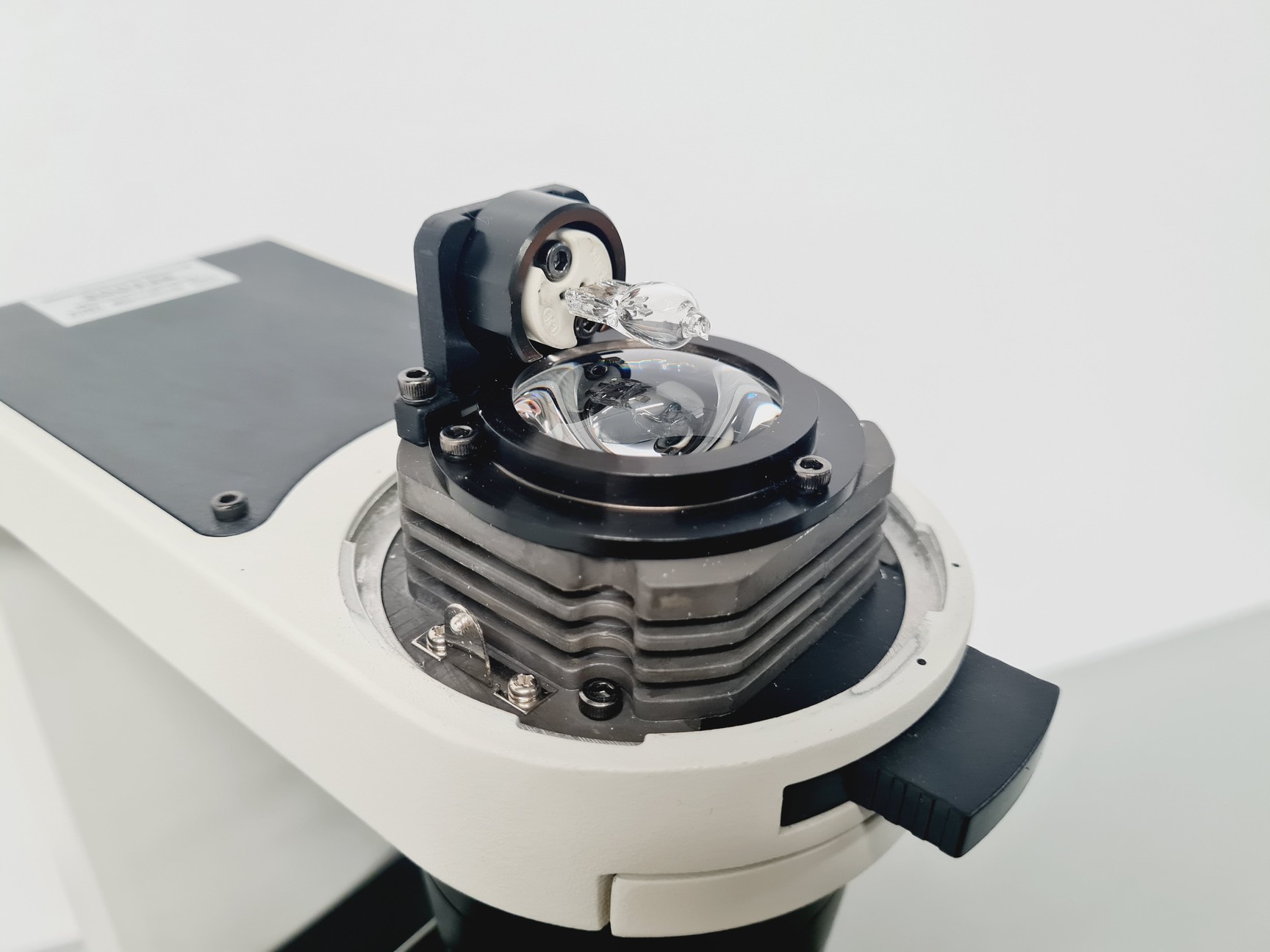 Image of Motic AE 2000 Inverted Microscope w 4 x Objectives 4/10/20/40x LWD Spares/Repair