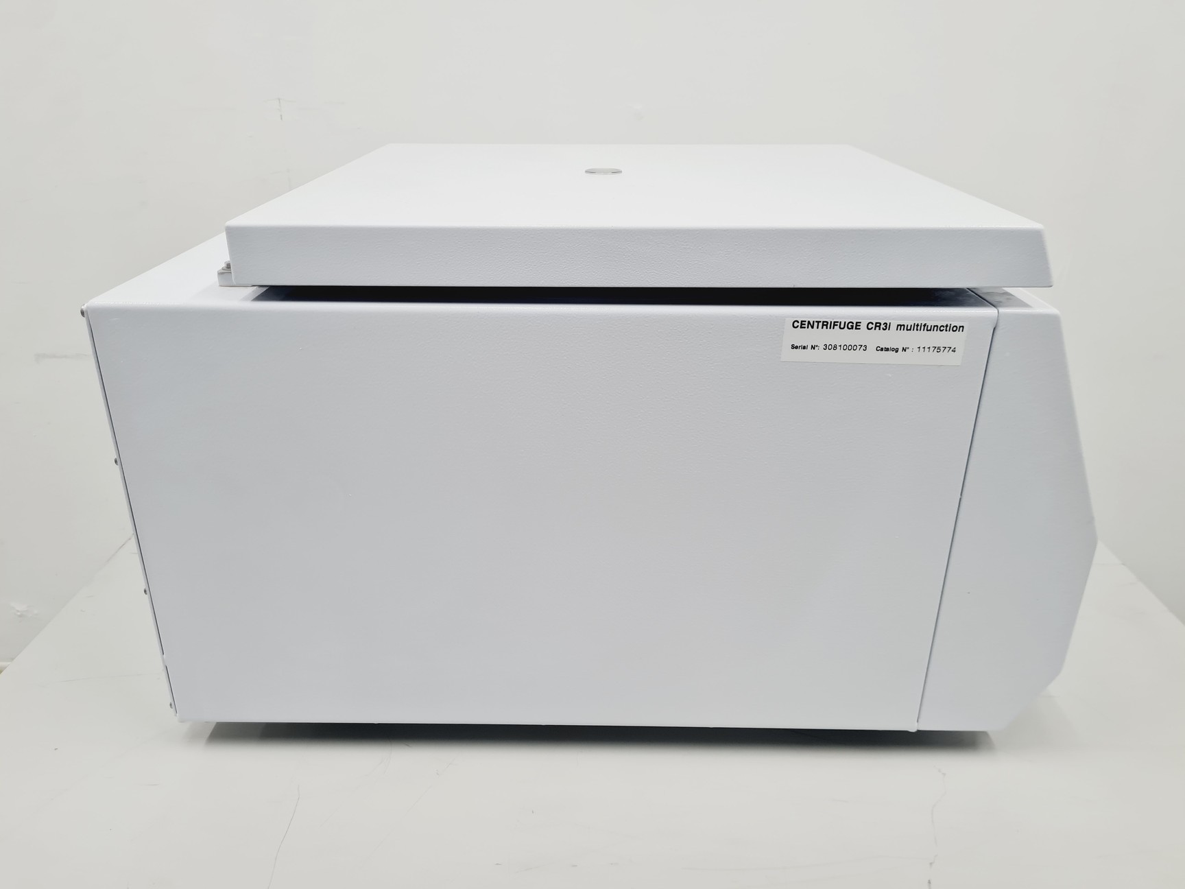Image of Thermo Scientific Jouan CR3i Centrifuge w/ FiberLite F14-48x1.5/2 Rotor Lab