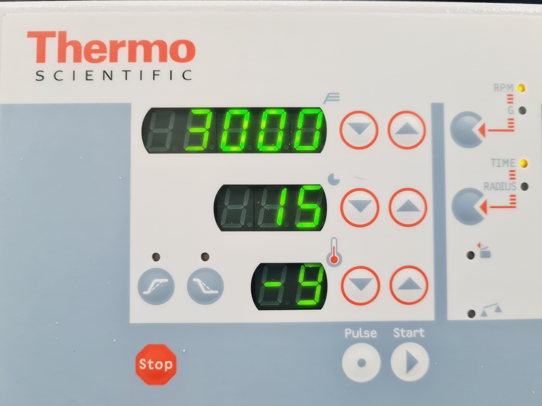 Image of Thermo Scientific Jouan CR3i Centrifuge w/ FiberLite F14-48x1.5/2 Rotor Lab