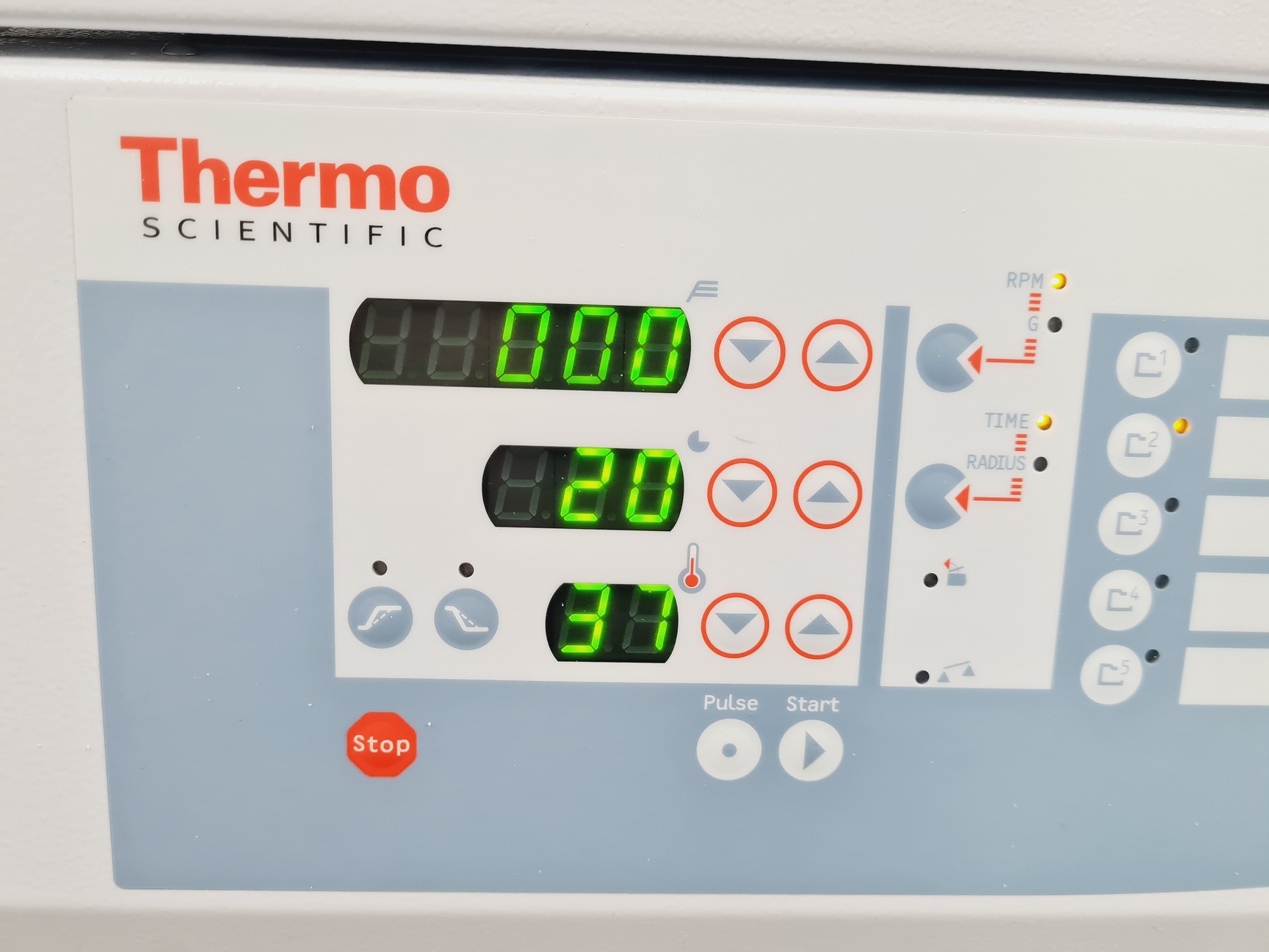 Image of Thermo Scientific Jouan CR3i Centrifuge w/ FiberLite F14-48x1.5/2 Rotor Lab