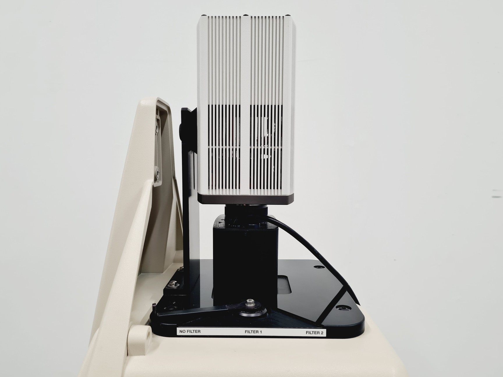 Image of Bio-Rad Universal Hood II UV Gel Imaging System Lab