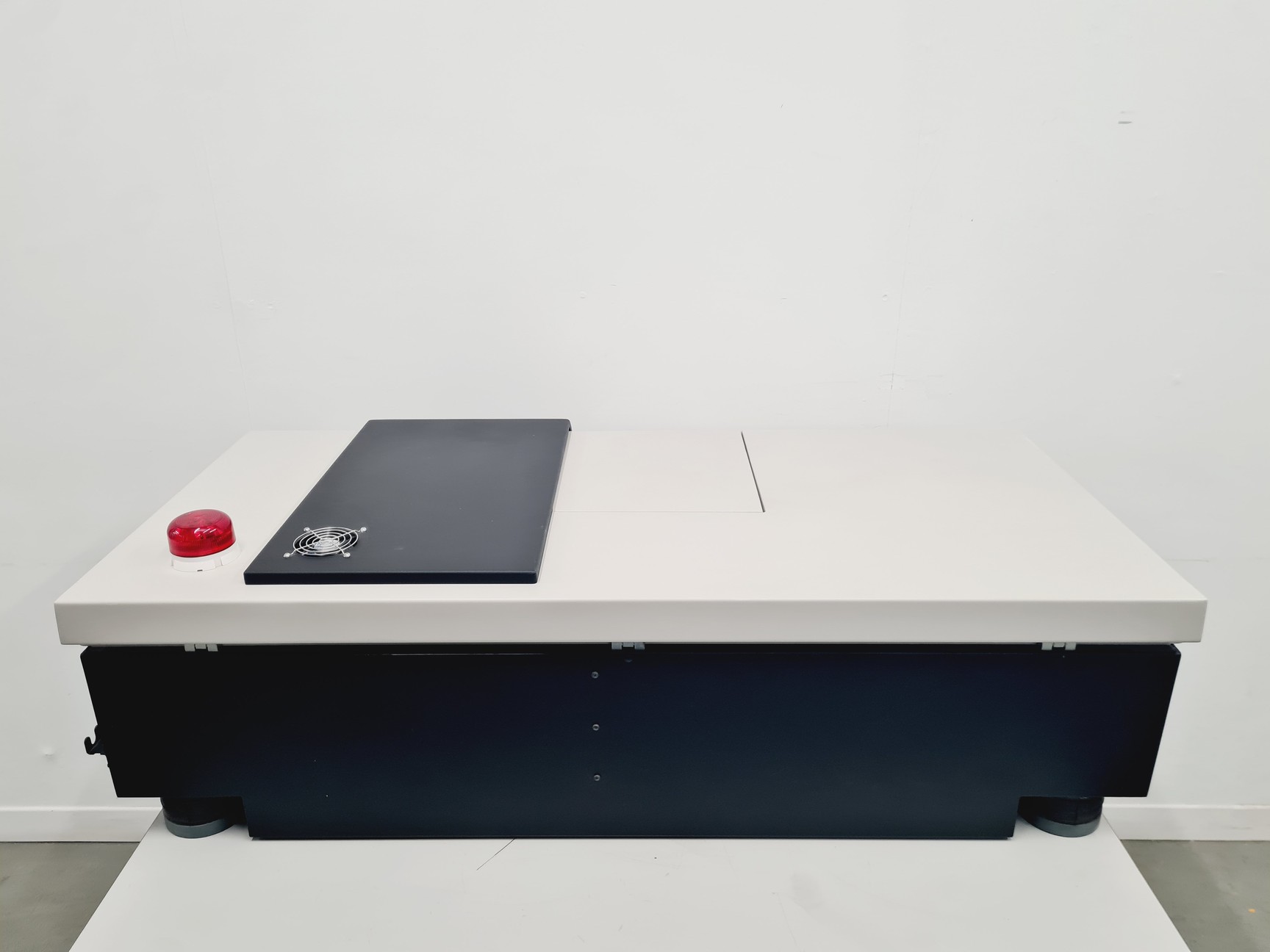 Image of Bruker SkyScan 1172 Micro-CT Scanner with PC, Software and Accessories Lab