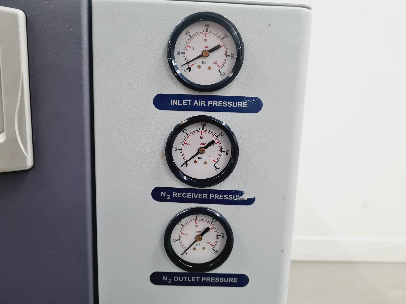 Image of Parker Dominick Hunter LCMS30-1 Nitrogen Gas Generator