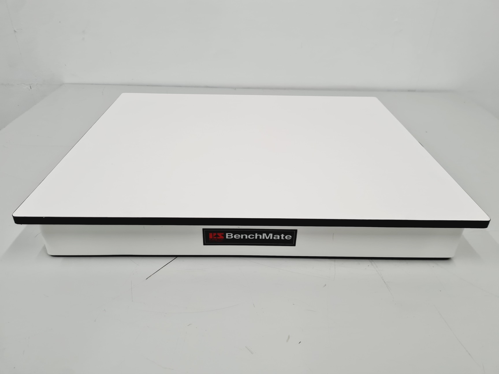 Image of Kinetic Systems Bench Mate 2210