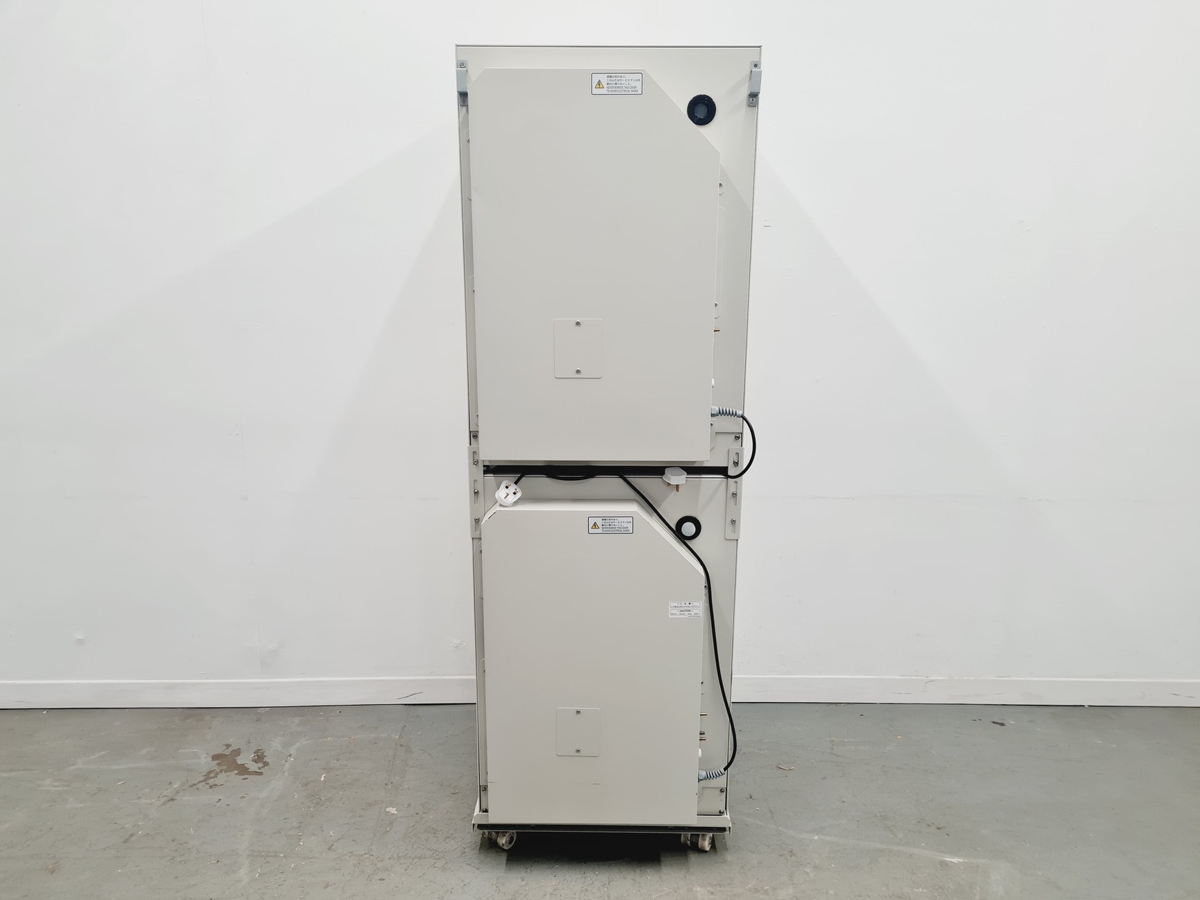 Image of Sanyo O2/CO2 Incubator MCO-18M & Sanyo CO2 Incubator MCO-18AIC (UV)
