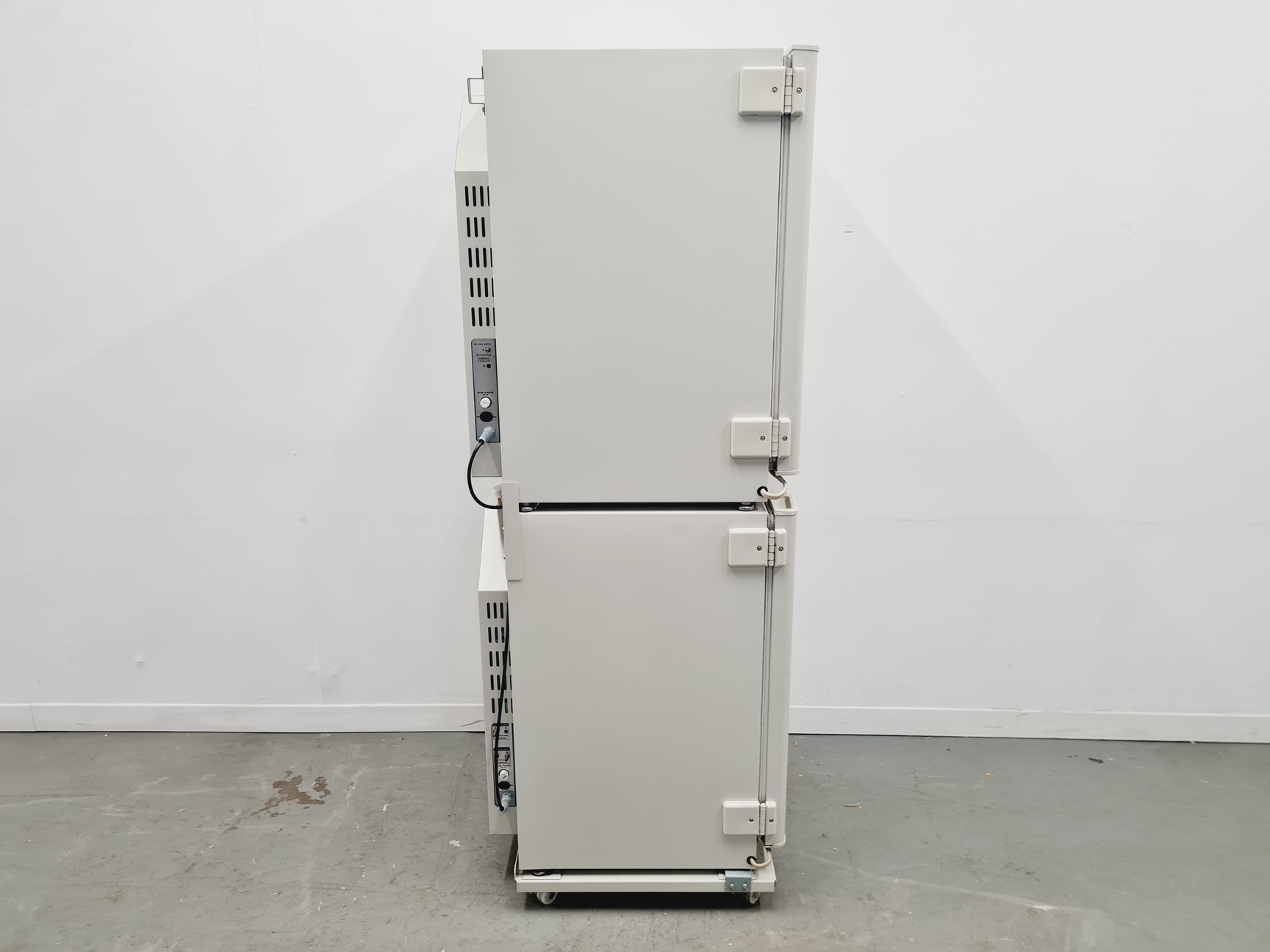 Image of Sanyo O2/CO2 Incubator MCO-18M & Sanyo CO2 Incubator MCO-18AIC (UV)