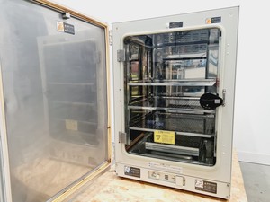 Thumbnail image of Sanyo CO2 Incubator MCO-18AIC (UV) Lab