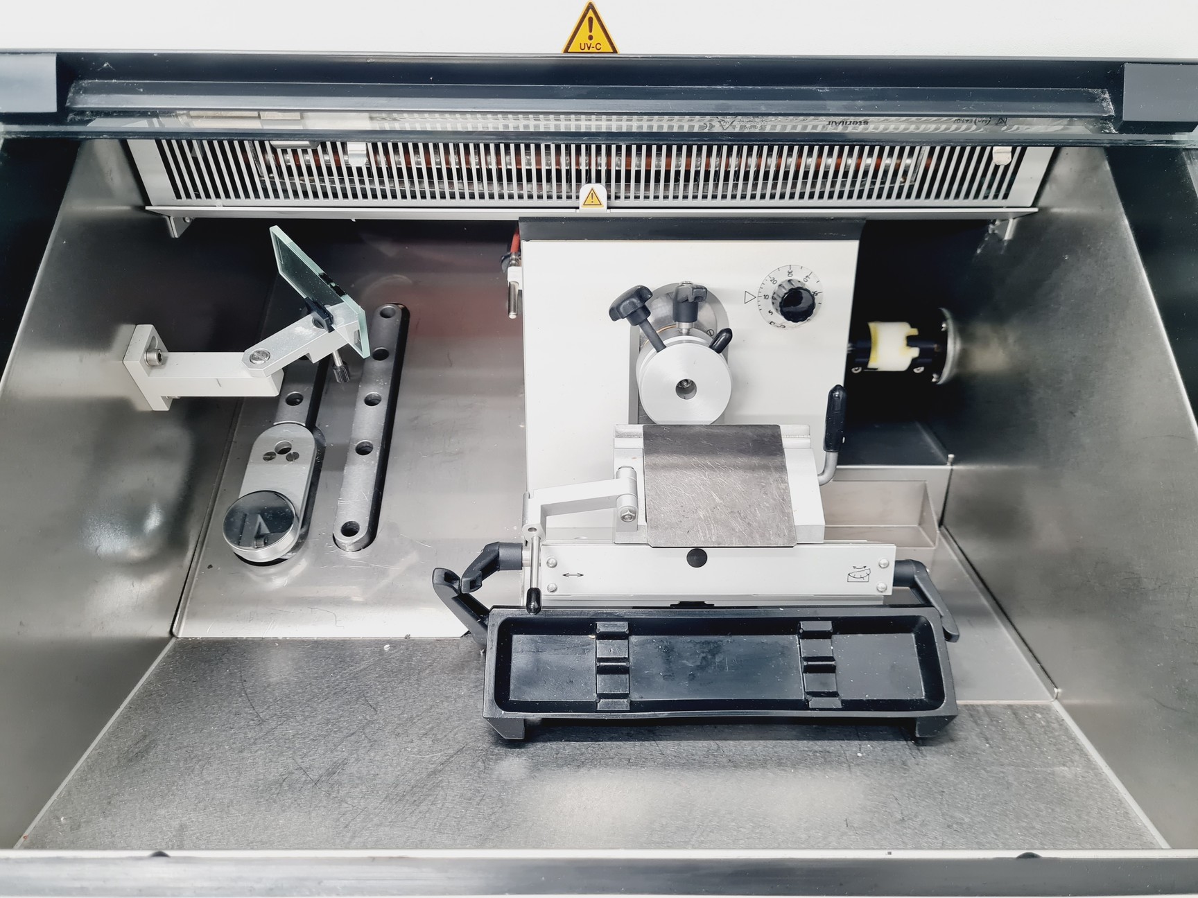 Image of Leica CM 1850 UV Cryostat