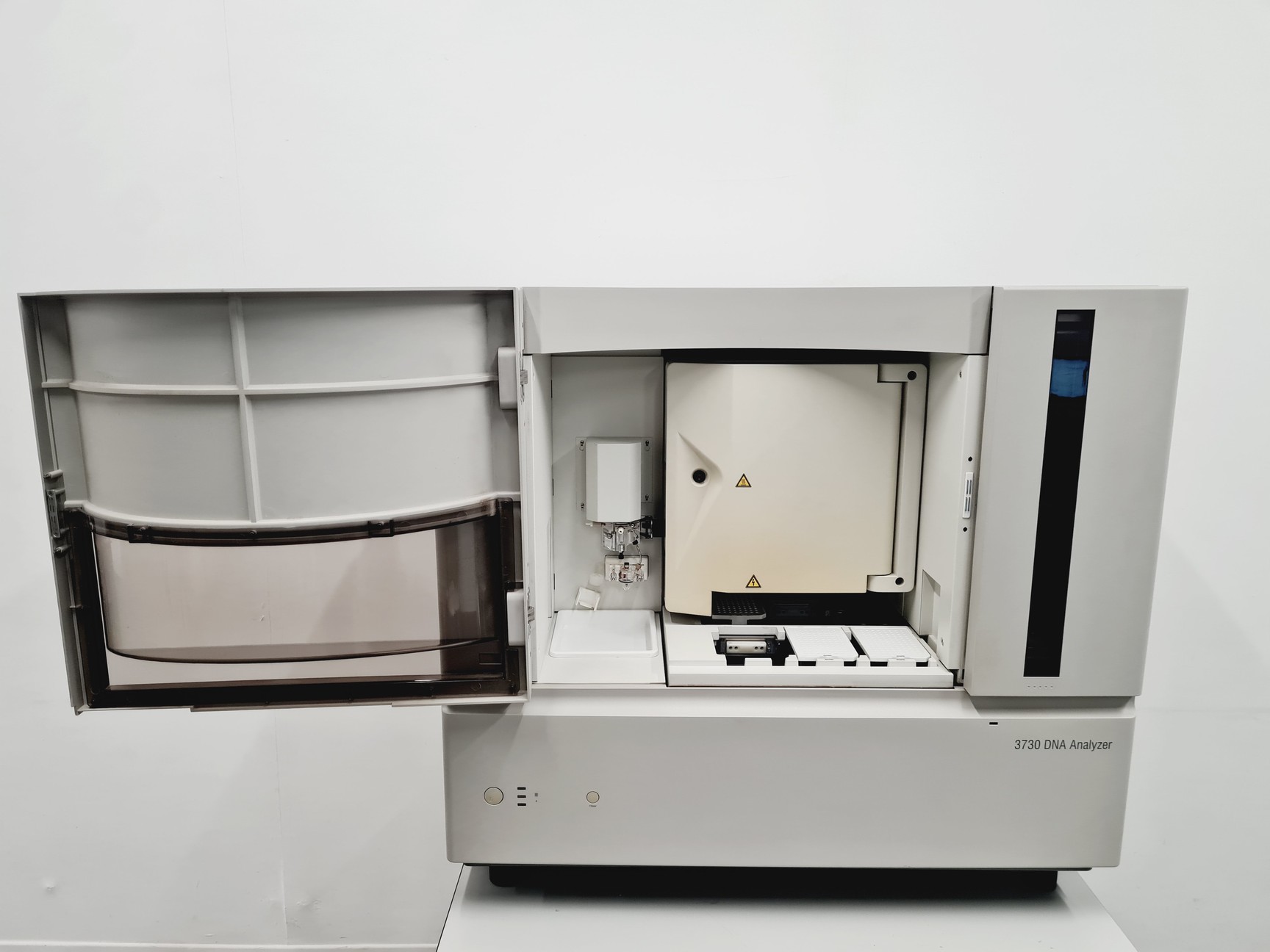Image of Applied Biosystems 3730 DNA Analyzer Lab