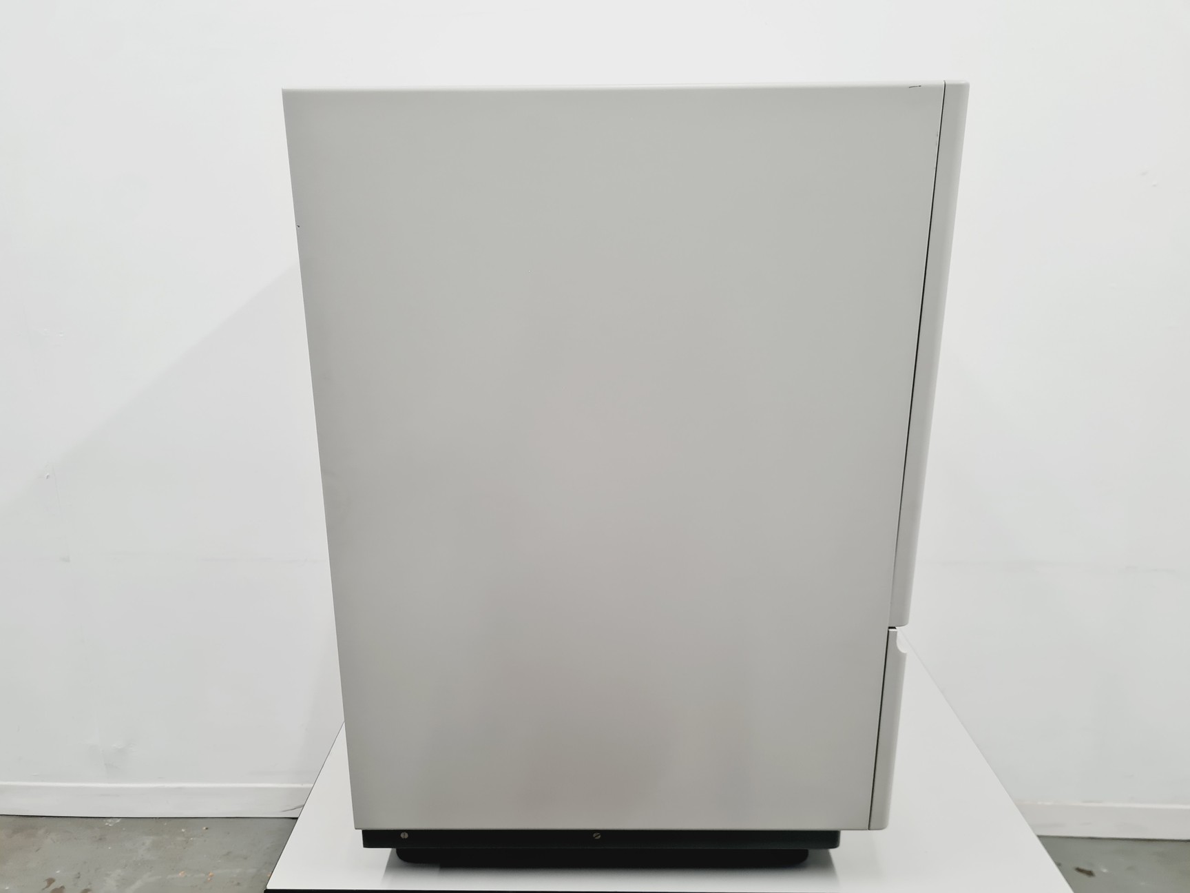 Image of Applied Biosystems 3730 DNA Analyzer Lab