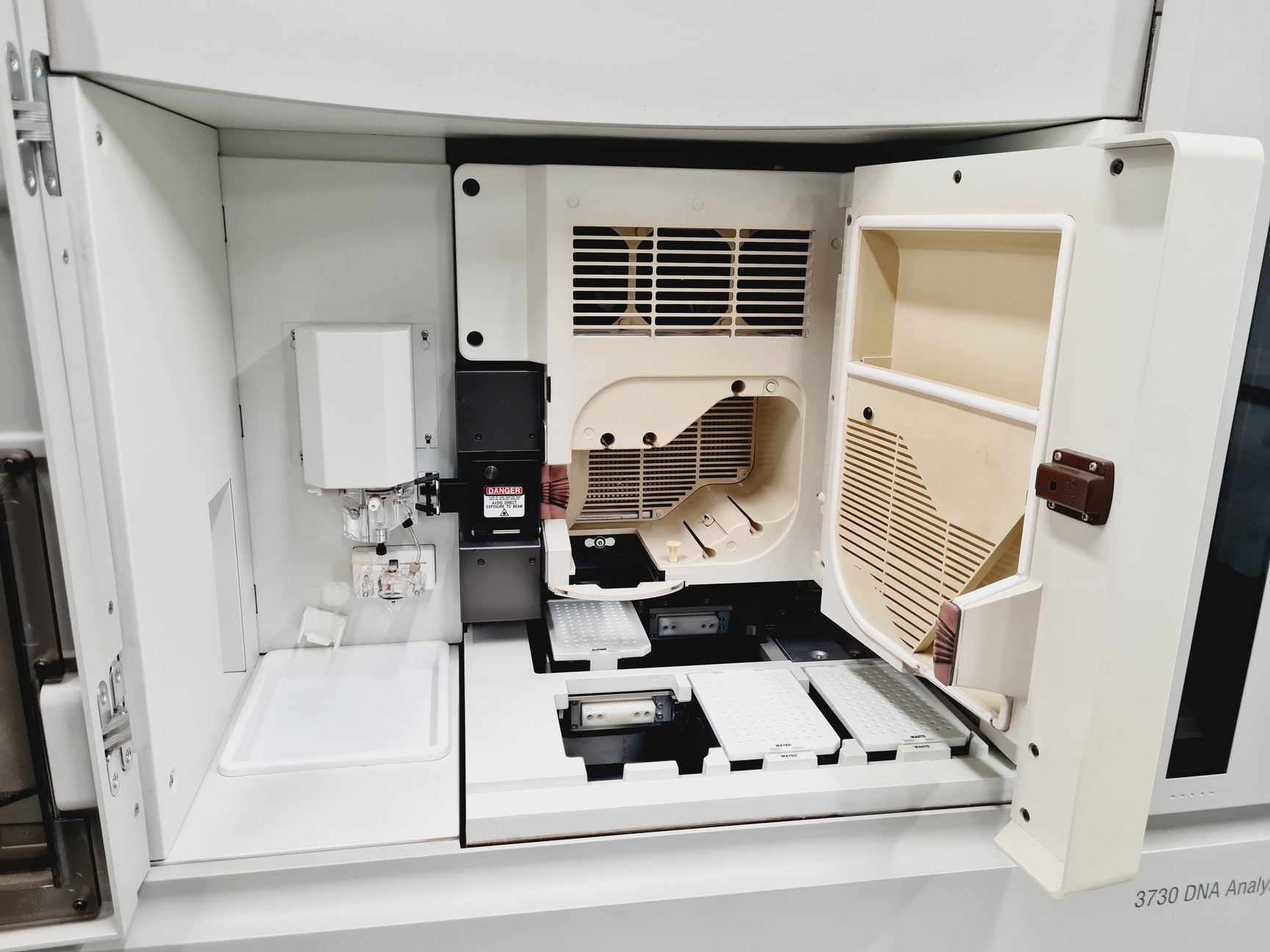 Image of Applied Biosystems 3730 DNA Analyzer Lab