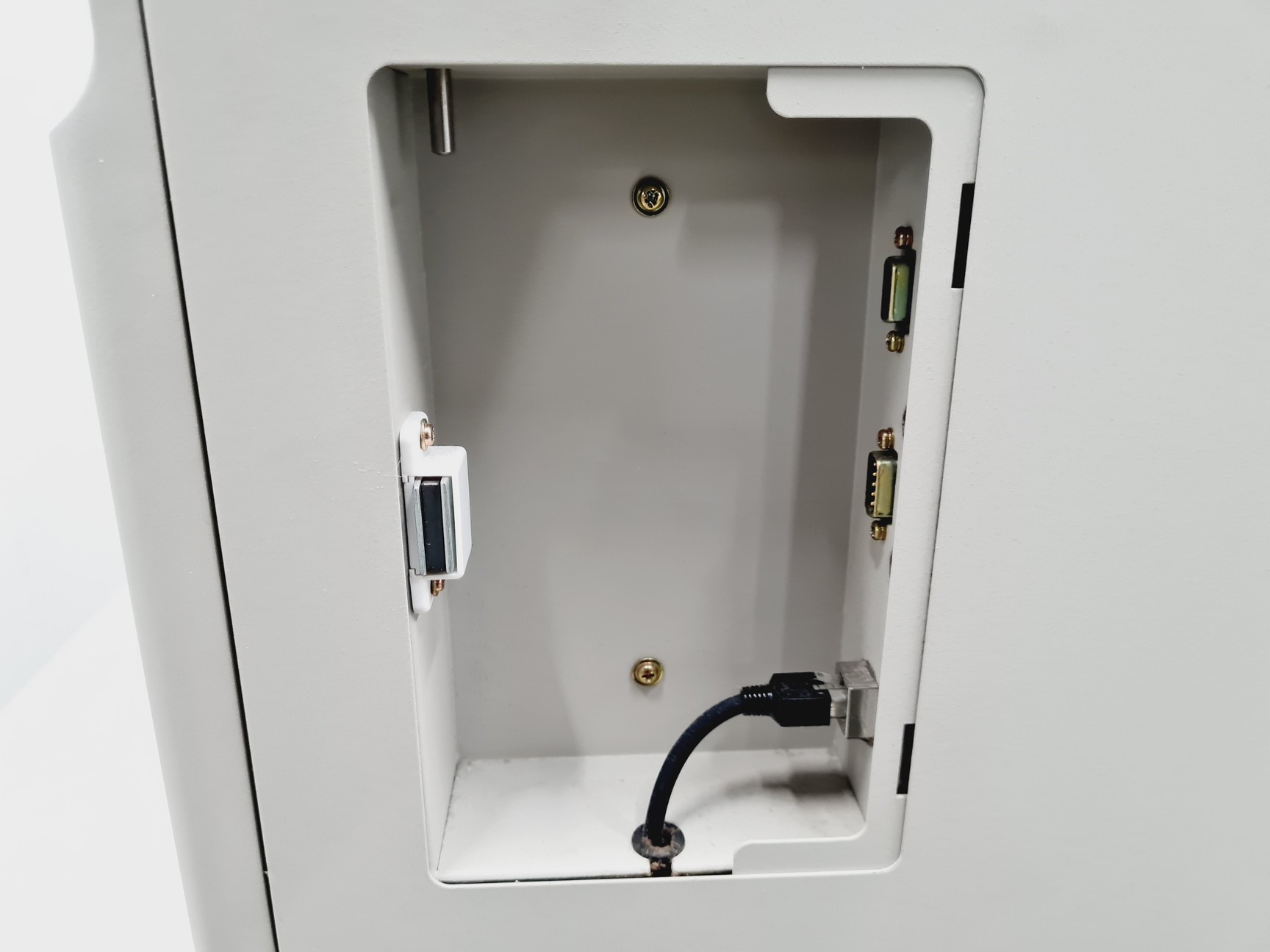 Image of Applied Biosystems 3730 DNA Analyzer Lab