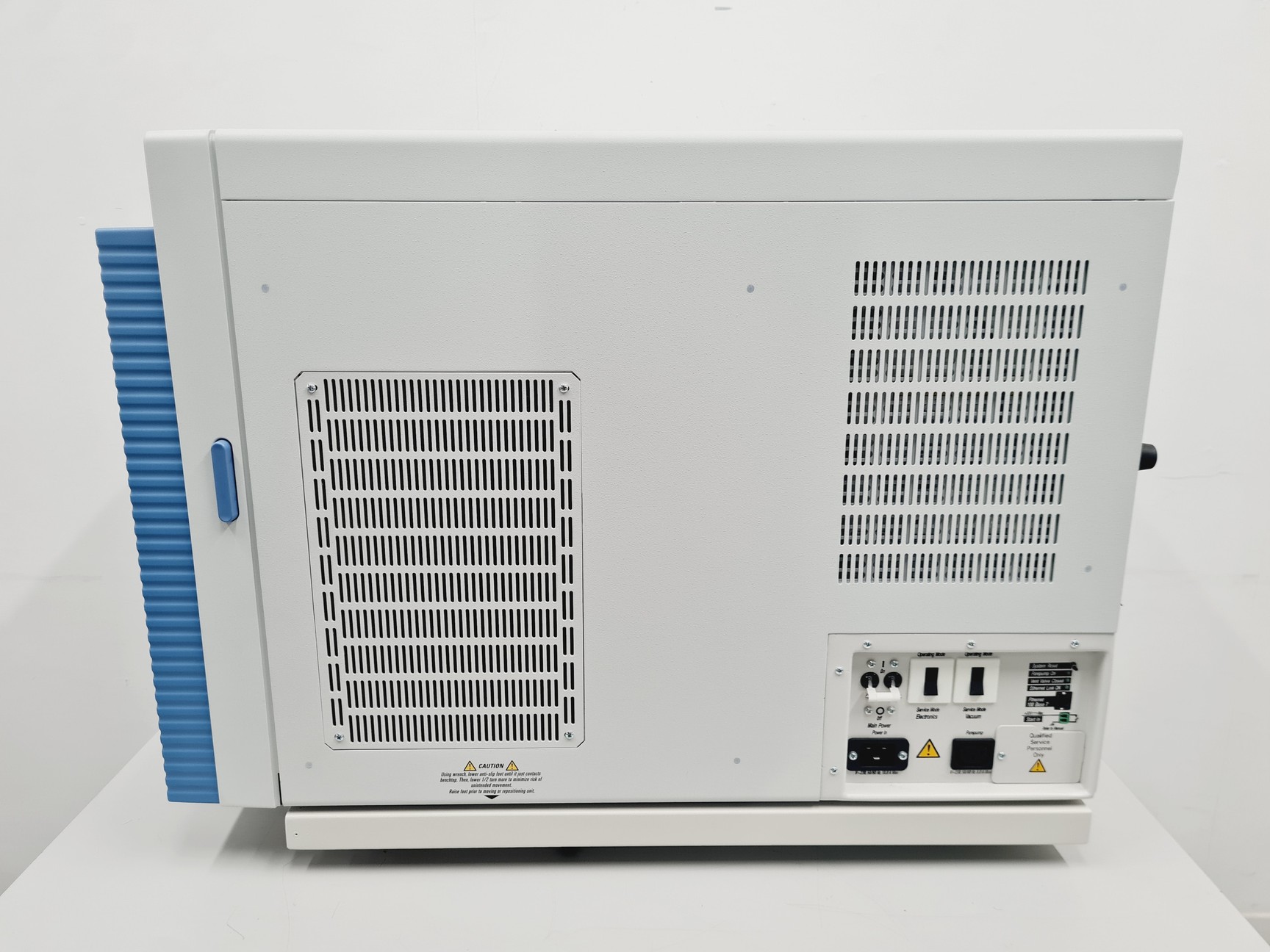 Image of Thermo TSQ Quantum Access Max Mass Spectrometer Lab