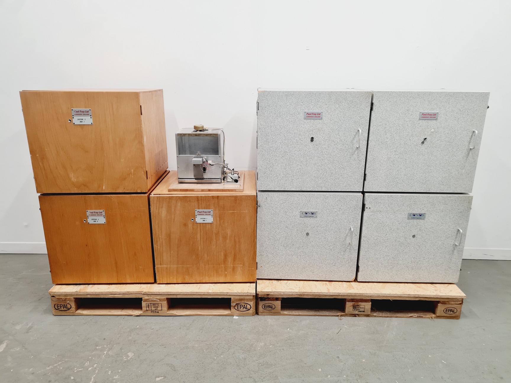 Image of 7 x Nine Hole Nose Poke Feeder Arrays (Mixed Brands) 