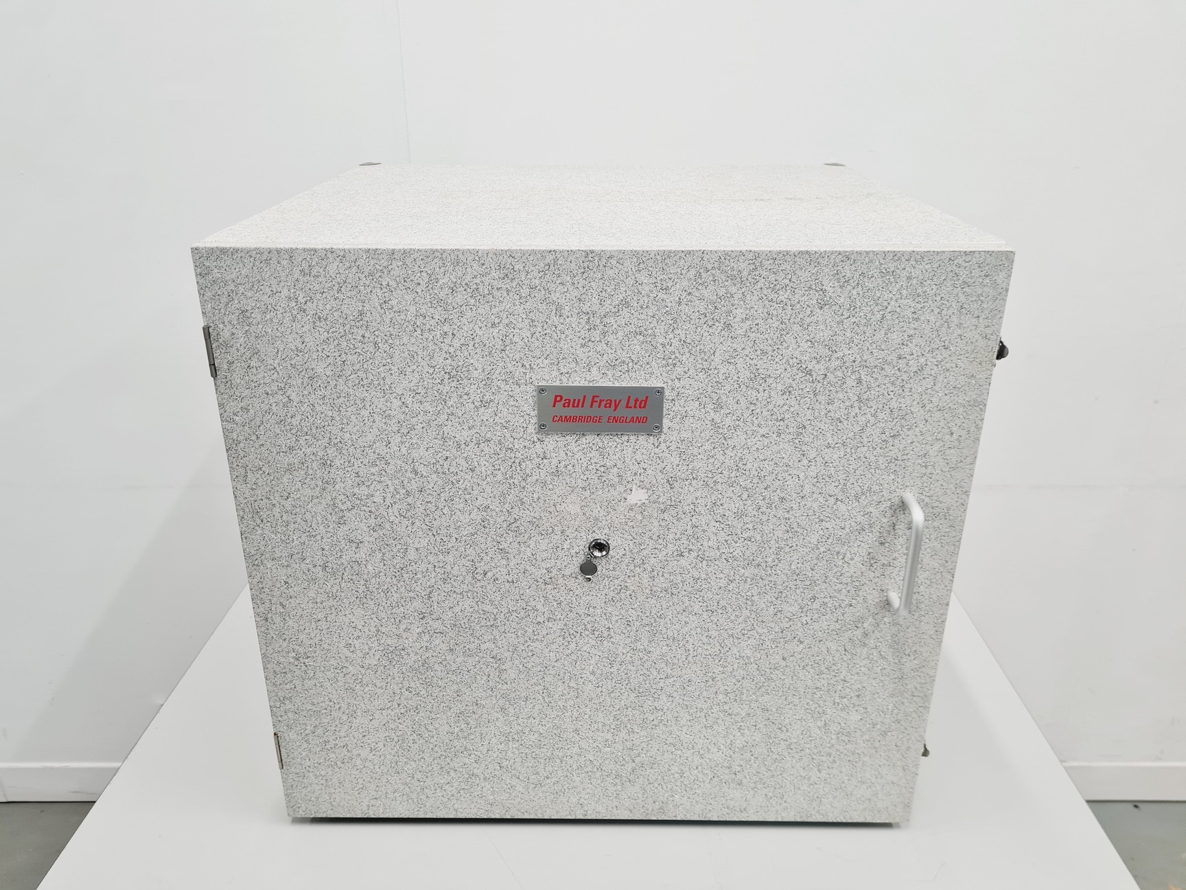 Image of 7 x Nine Hole Nose Poke Feeder Arrays (Mixed Brands) 