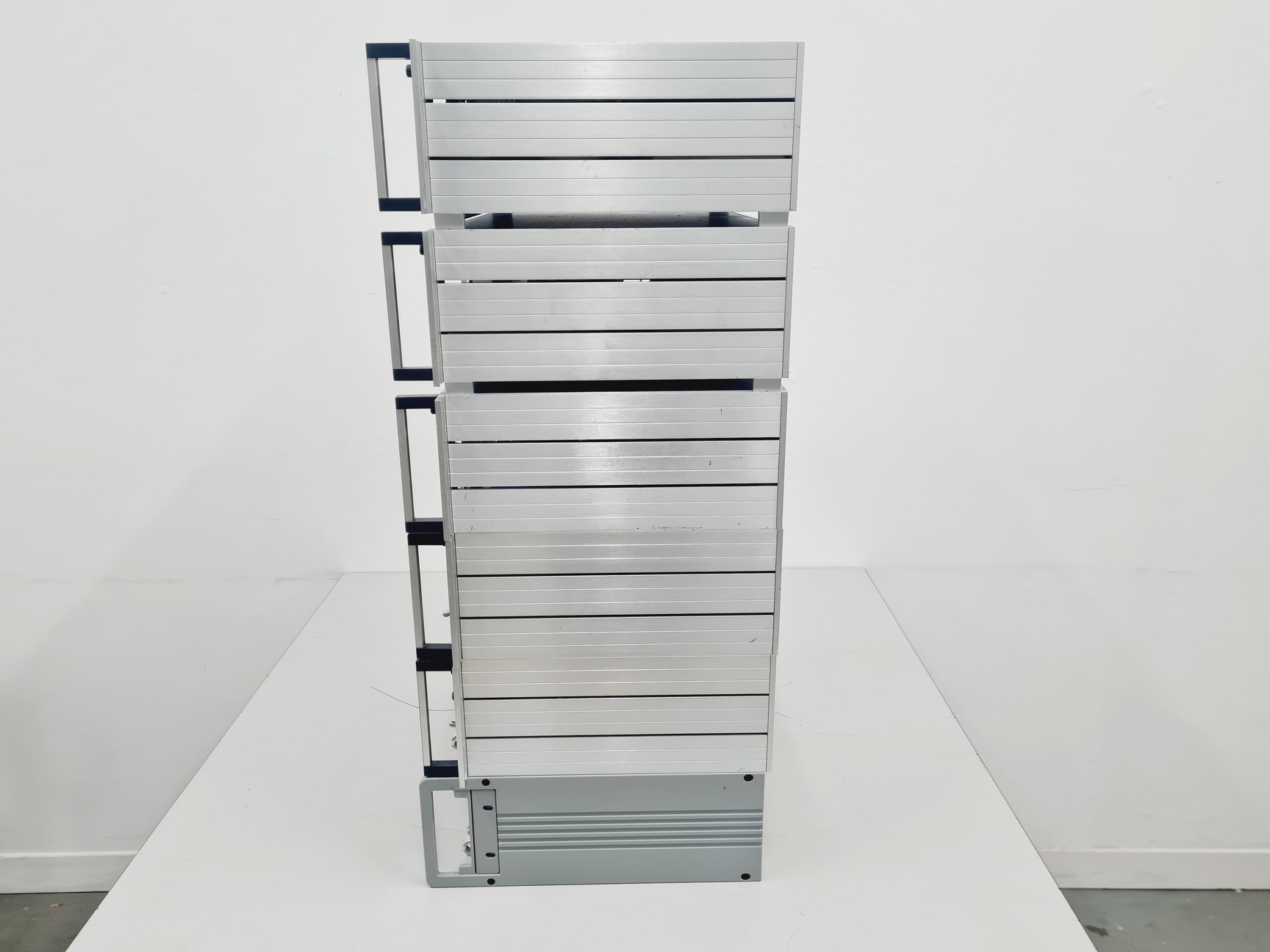 Image of 6 x Digitimer Neurolog System With 35 Modules 