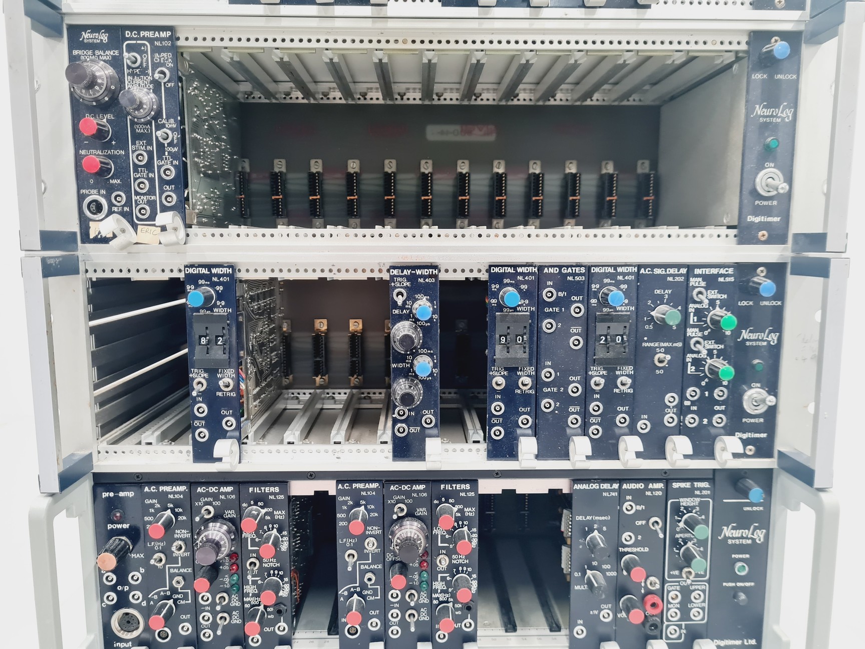 Image of 6 x Digitimer Neurolog System With 35 Modules 