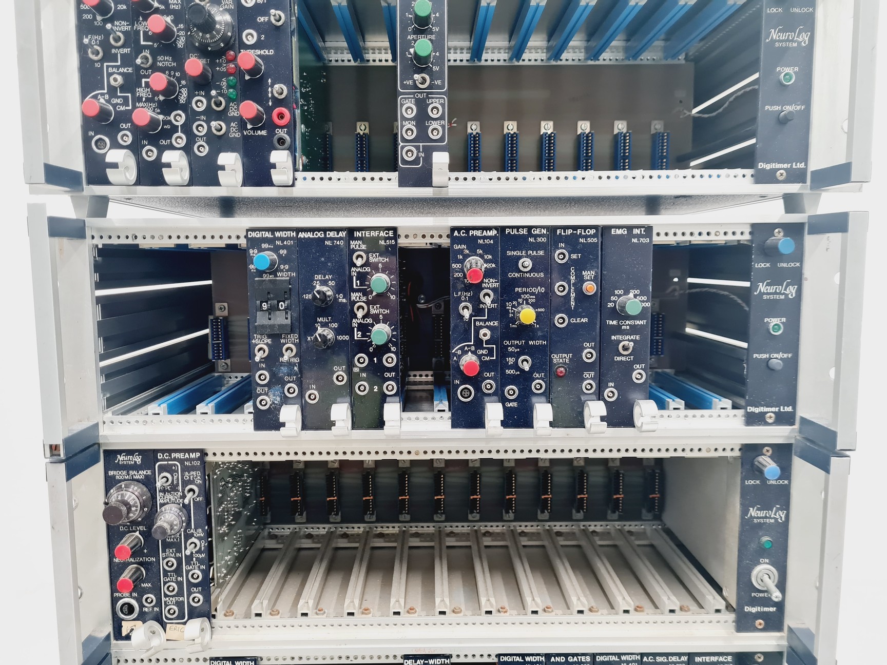 Image of 6 x Digitimer Neurolog System With 35 Modules 