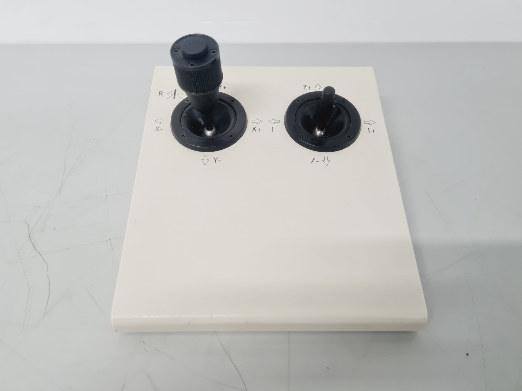 Image of LEO 1550 Field Emission SEM System (1998) with Accessories Spares/Repair Lab