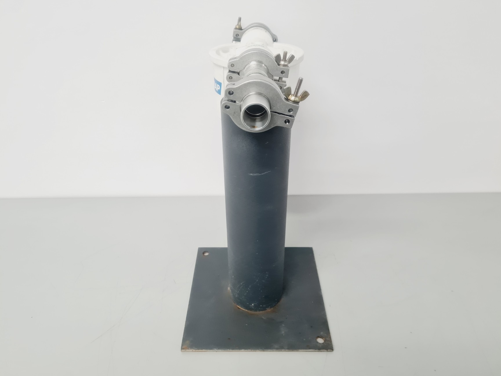 Image of LEO 1550 Field Emission SEM System (1998) with Accessories Spares/Repair Lab