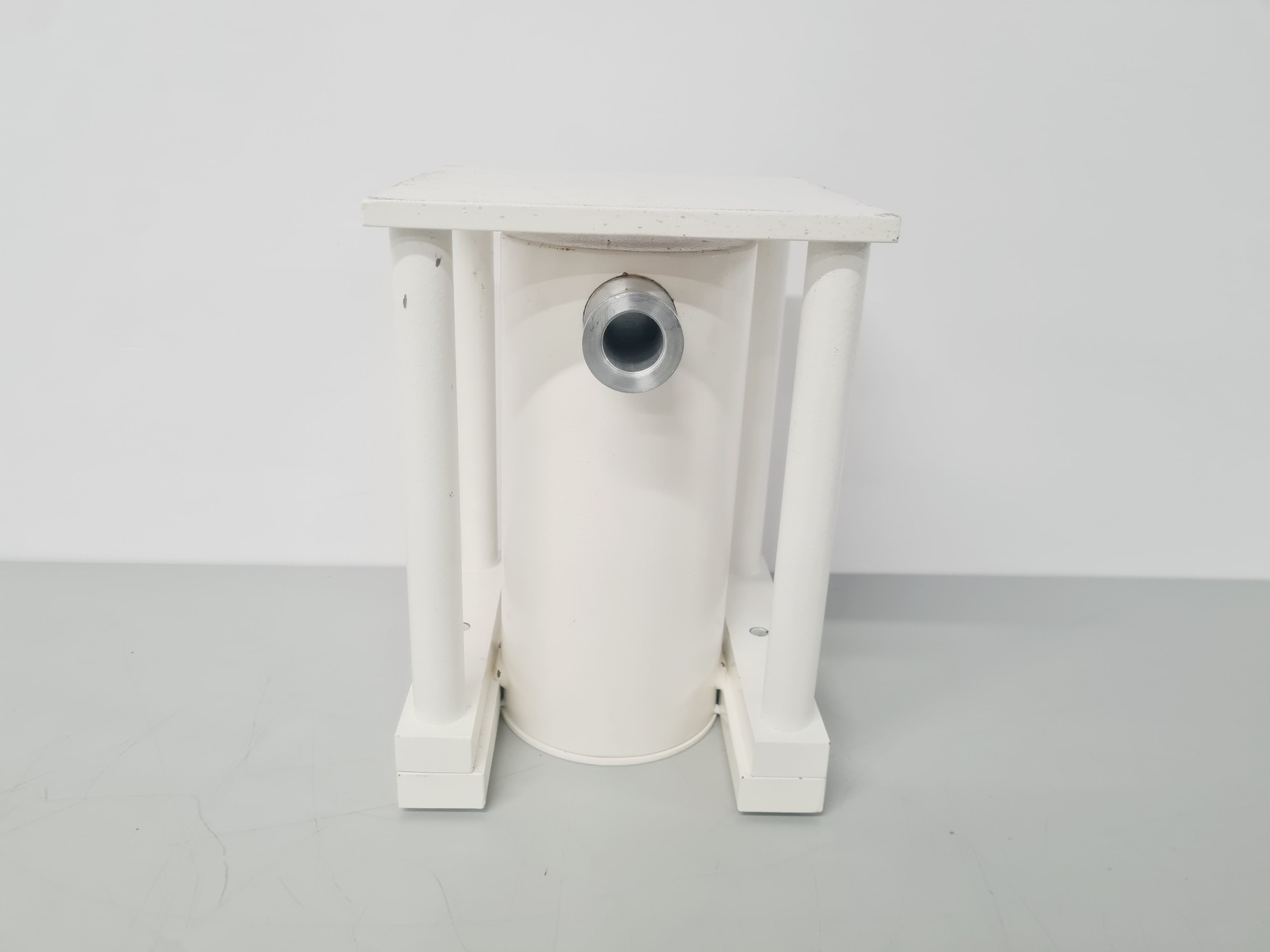 Image of LEO 1550 Field Emission SEM System (1998) with Accessories Spares/Repair Lab