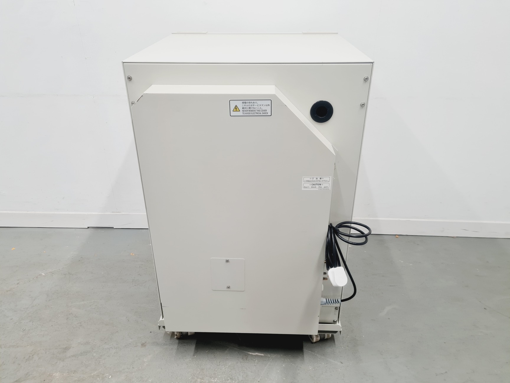 Image of Sanyo O2/CO2 Incubator MC0-18M