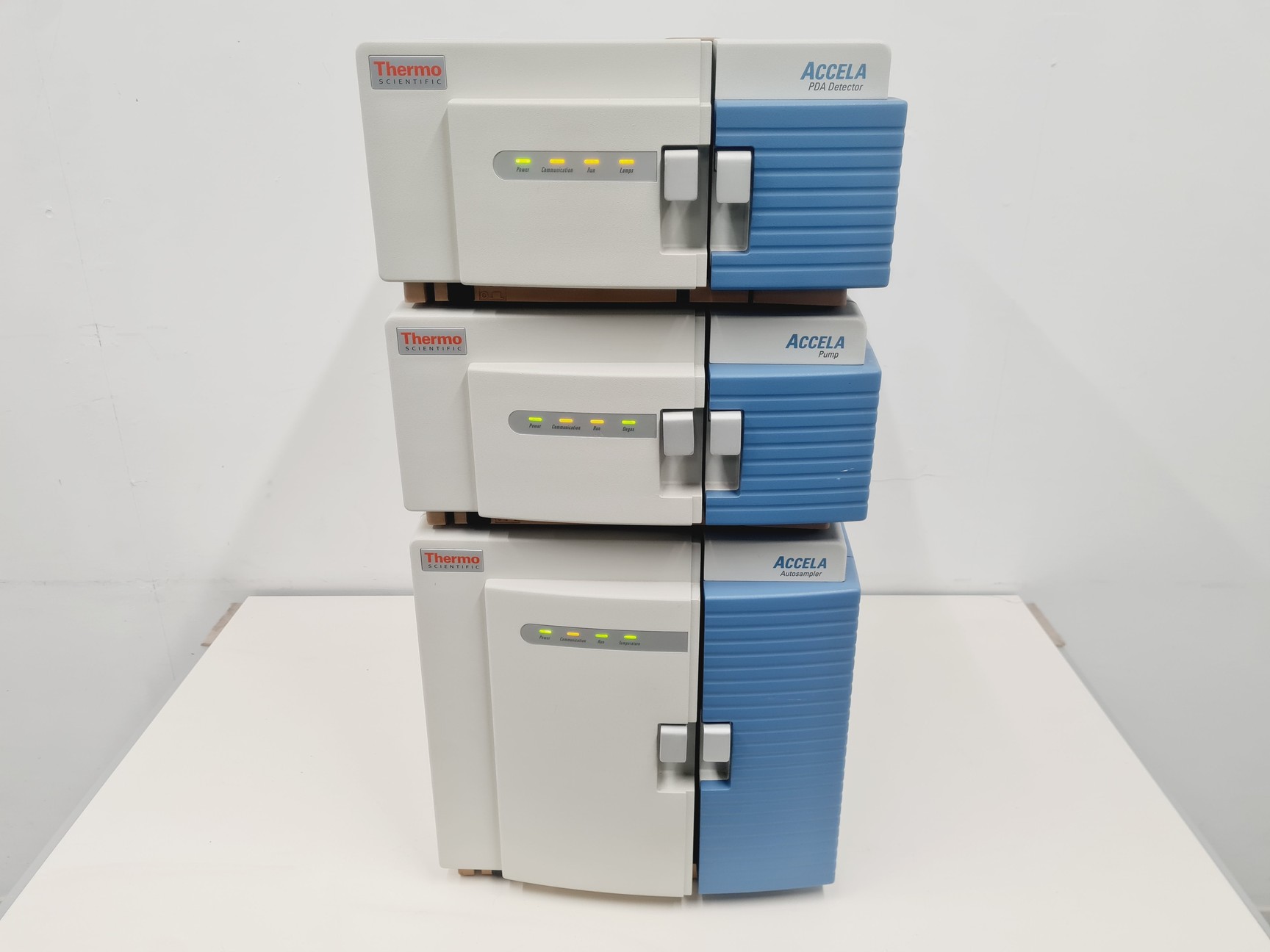 Image of Thermo Fisher Accela HPLC System With Autosampler, Pump and PDA Detector 