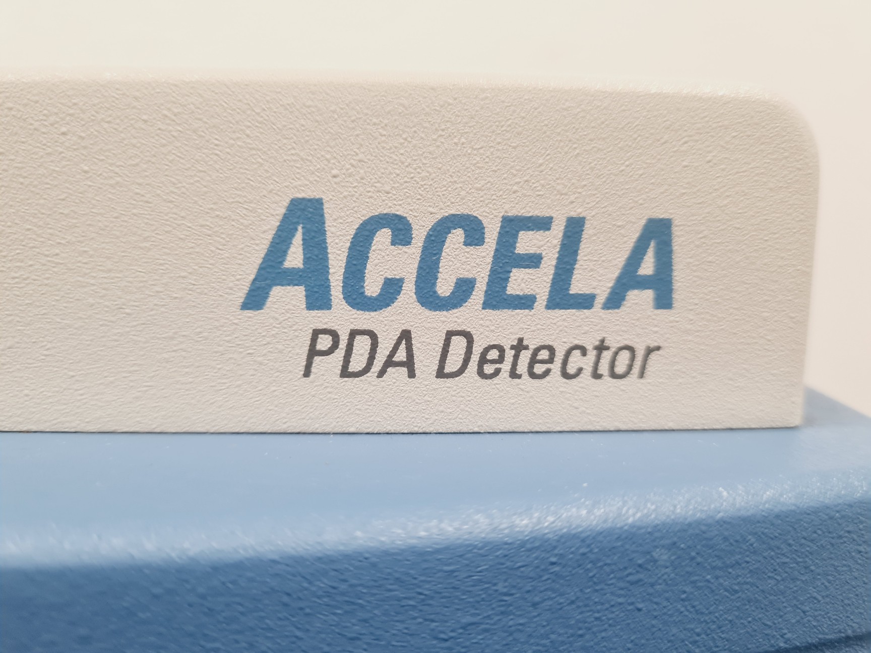 Image of Thermo Fisher Accela HPLC System With Autosampler, Pump and PDA Detector 