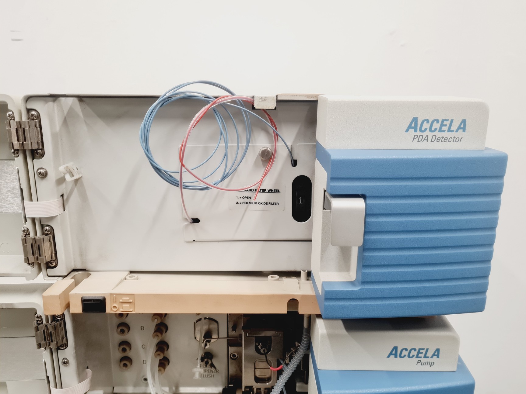 Image of Thermo Fisher Accela HPLC System With Autosampler, Pump and PDA Detector 