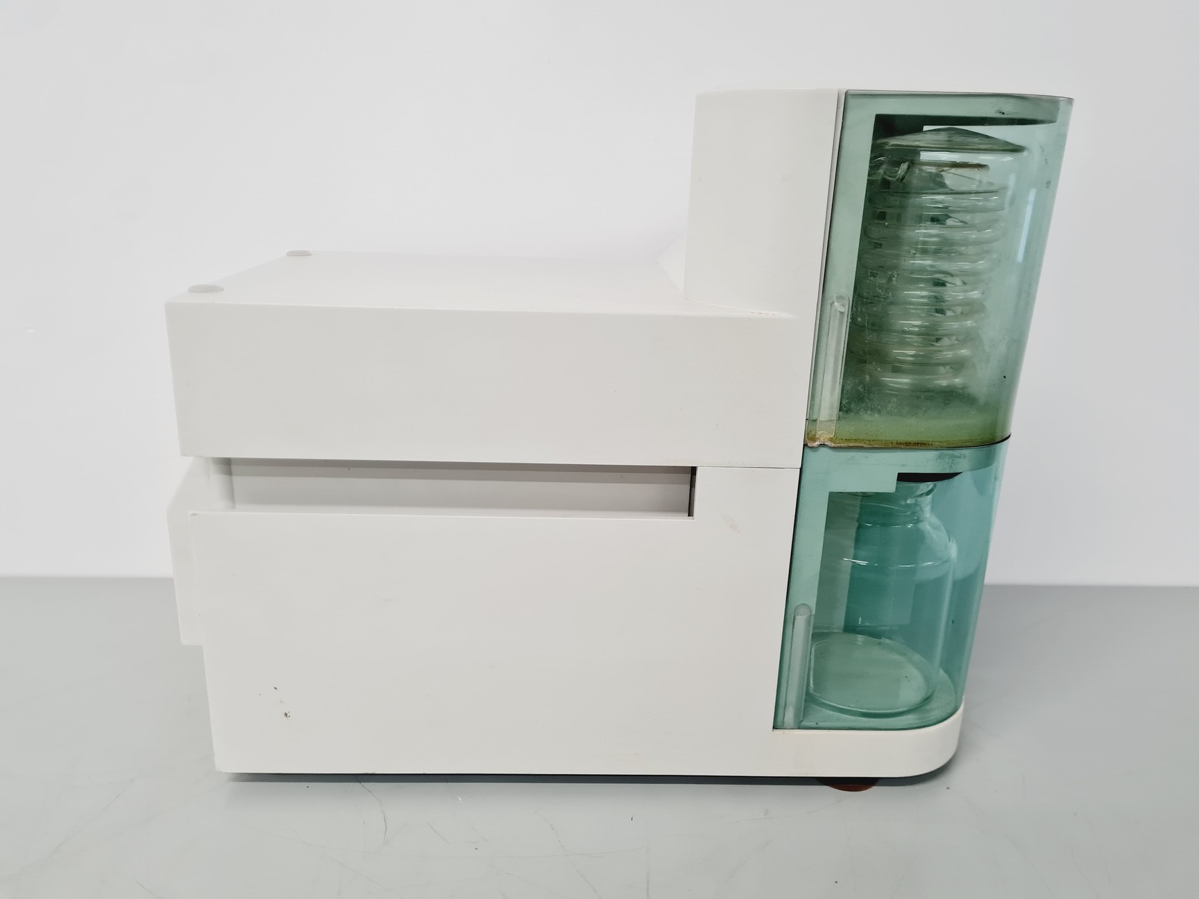 Image of Buchi Vac V-511 Rotavapor Vacuum Pump Lab