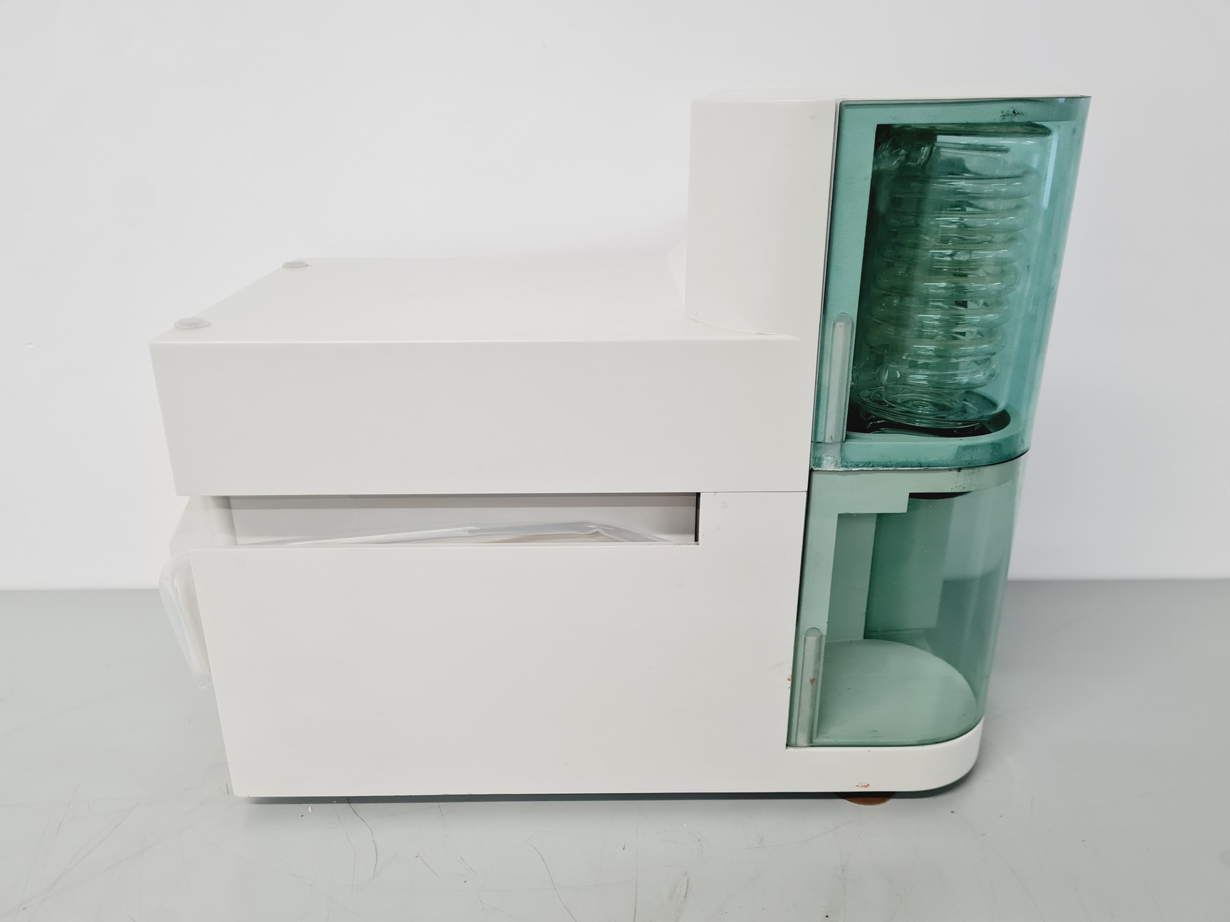 Image of Buchi Vac Type V-511 Rotavapor Vacuum Pump Lab