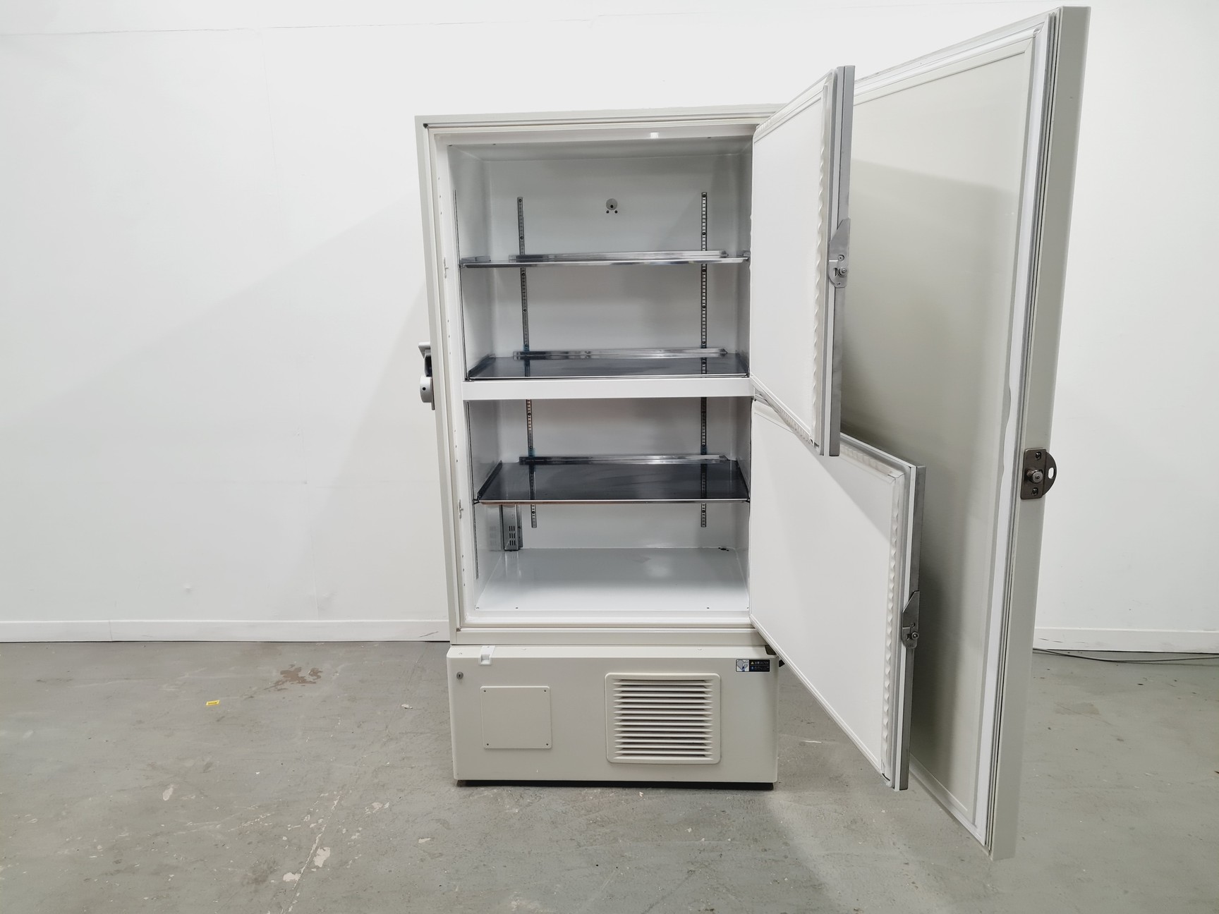 Image of Sanyo VIP Series MDF-U73V -80˚c Ultra Low Temperature (ULT) Freezer