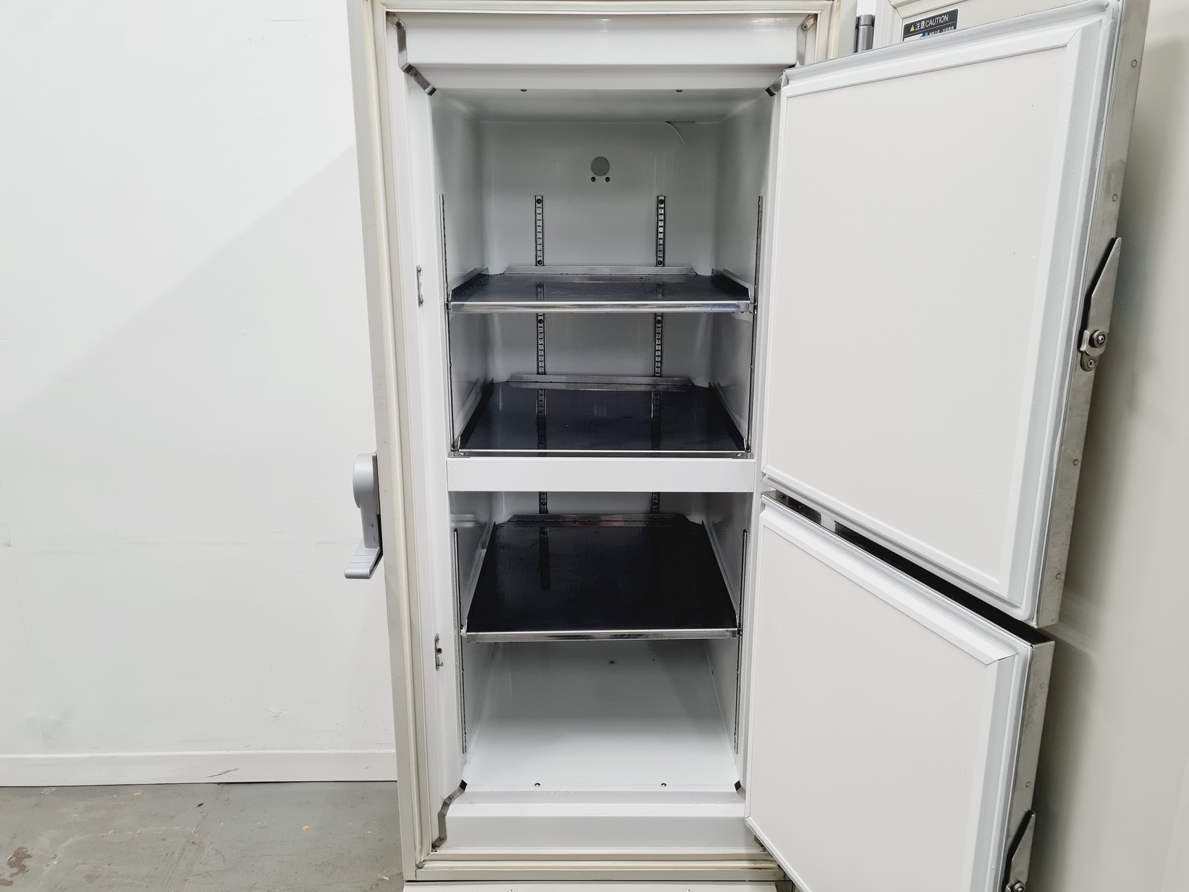 Image of Sanyo MDF-U32V Ultra Low Temperature Freezer Spares/Repair Lab