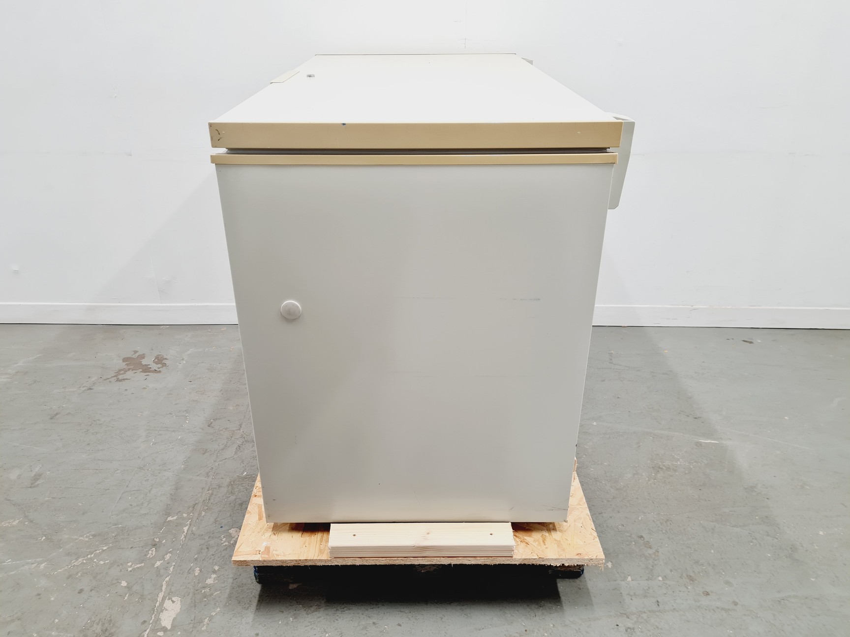 Image of Sanyo MDF-435 Medical Ultra-Low Chest Freezer -45ºc Lab