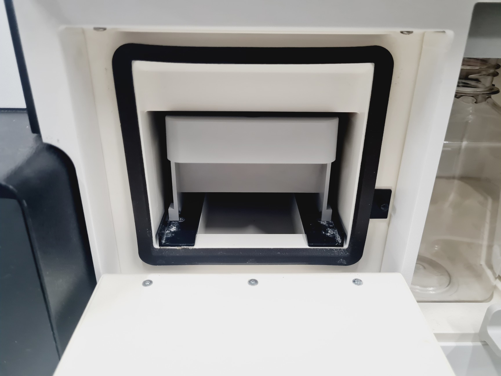 Image of Illumina MiSeq SY-410-1003 DNA Sequencing System
