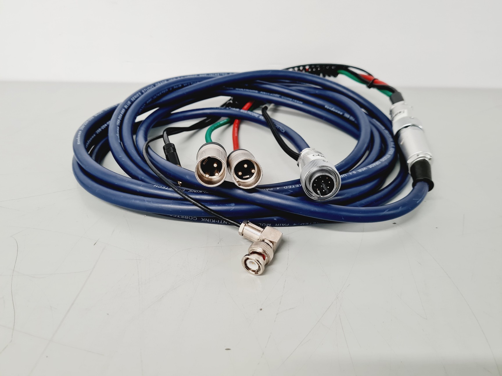 Image of 664 Sound Devices with Swit SC-302 Battery Charger Kit