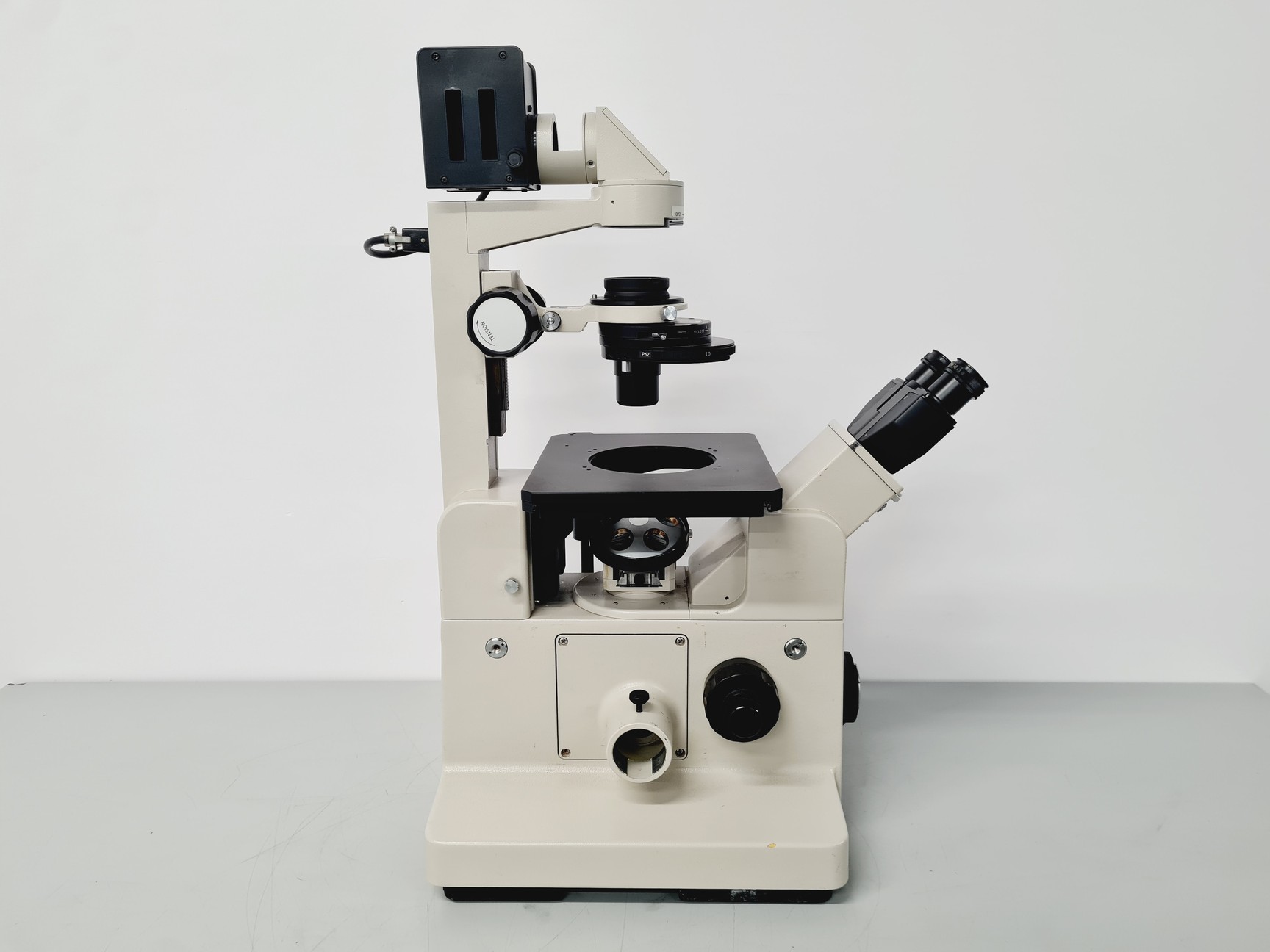 Image of Nikon Diaphot Microscope