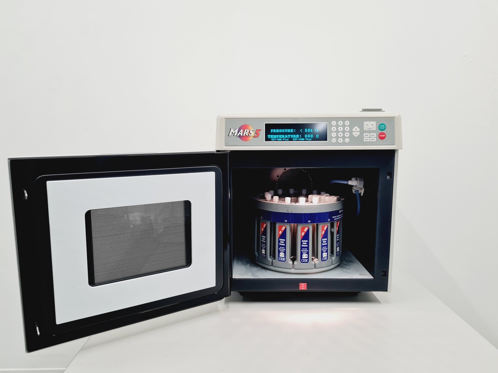 Image of CEM MARS 5 Microwave Accelerated Reaction System