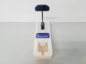 Thumbnail image of CEM MARS 5 Microwave Accelerated Reaction System Lab