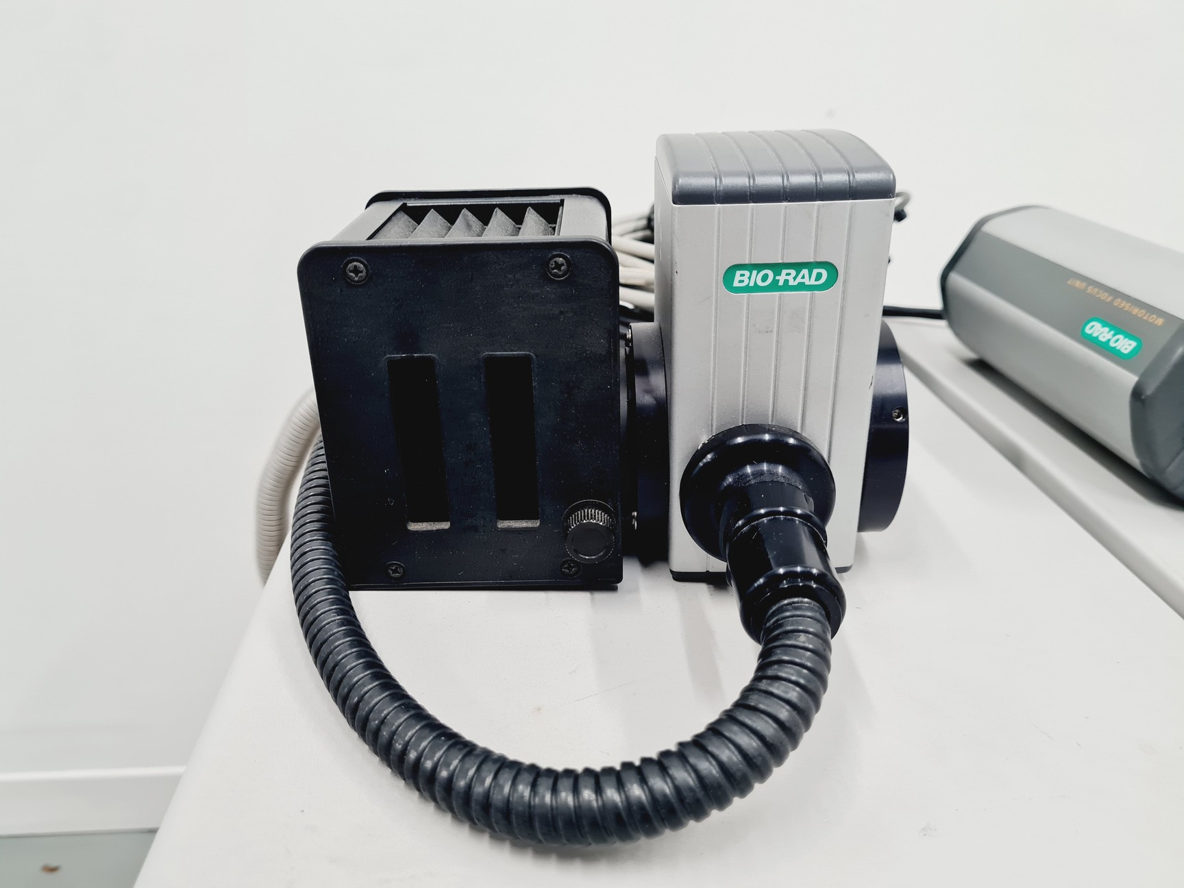 Image of BioRad MRAG2 Radiance Confocal Laser System Lab