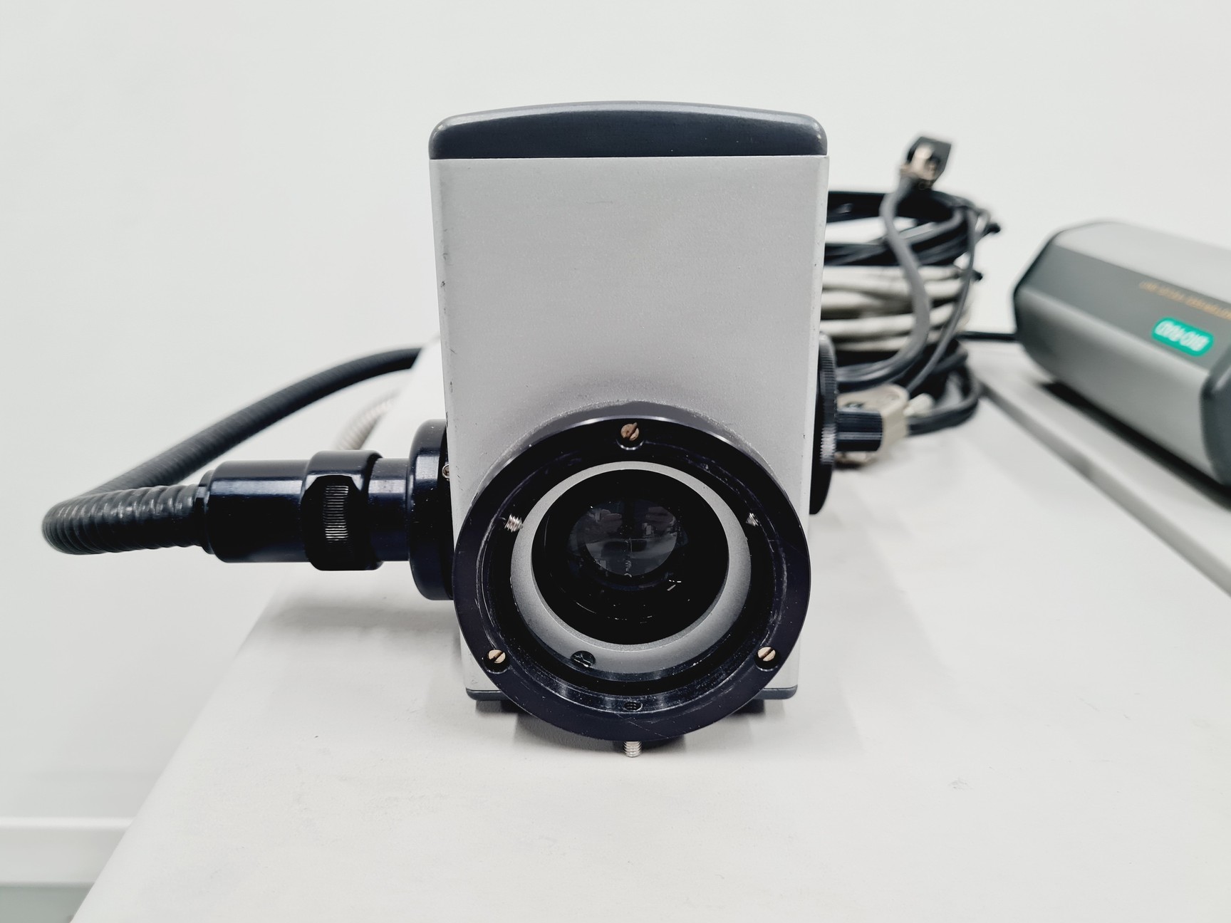 Image of BioRad MRAG2 Radiance Confocal Laser System Lab
