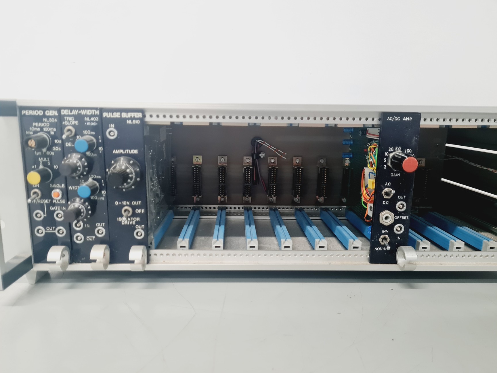 Image of Digitimer Neurolog System NL900 w/4 Modules Lab