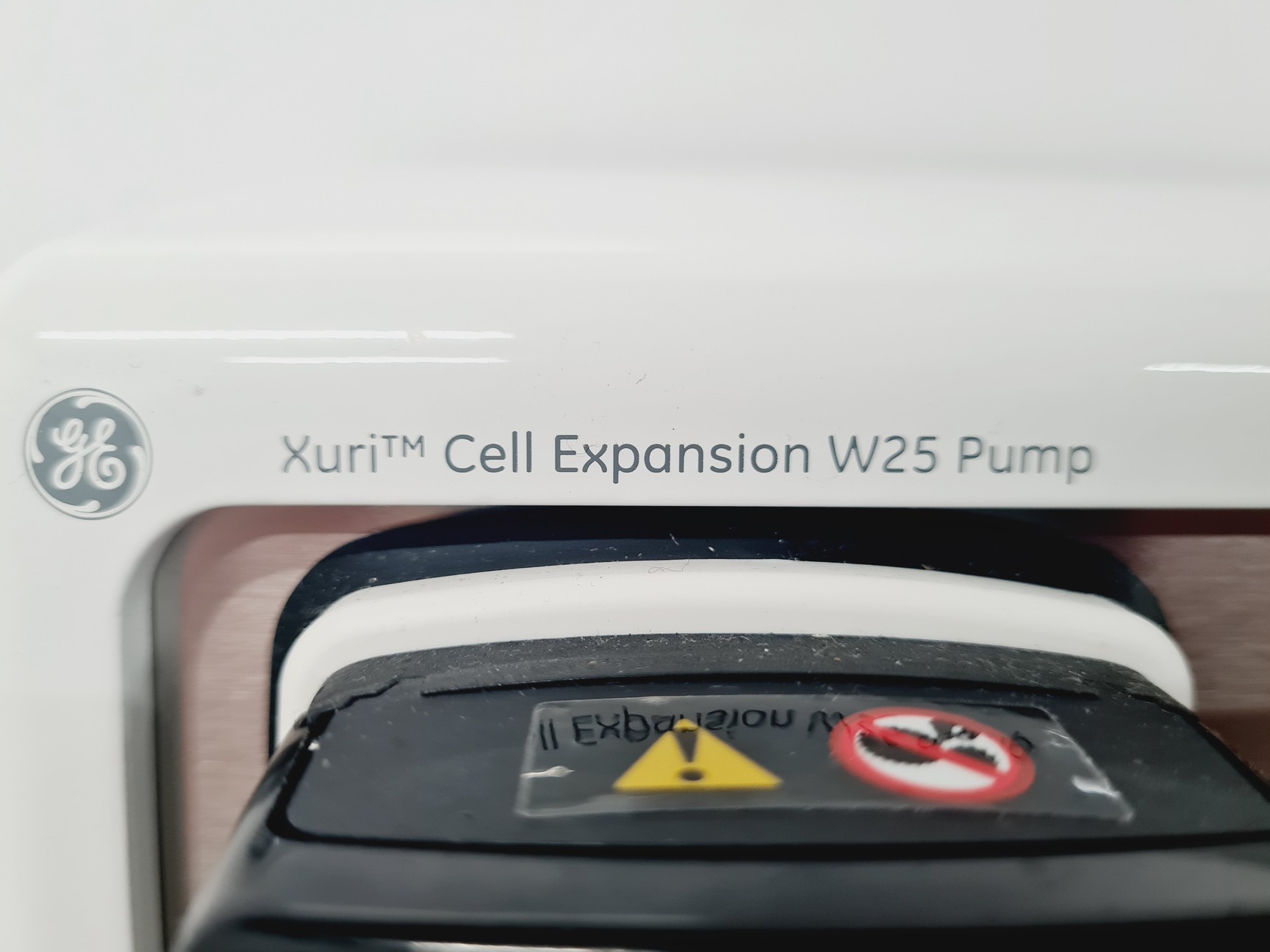 Image of GE Xuri Cell Expansion System W25 with W25 Pump & W25 CBCU
