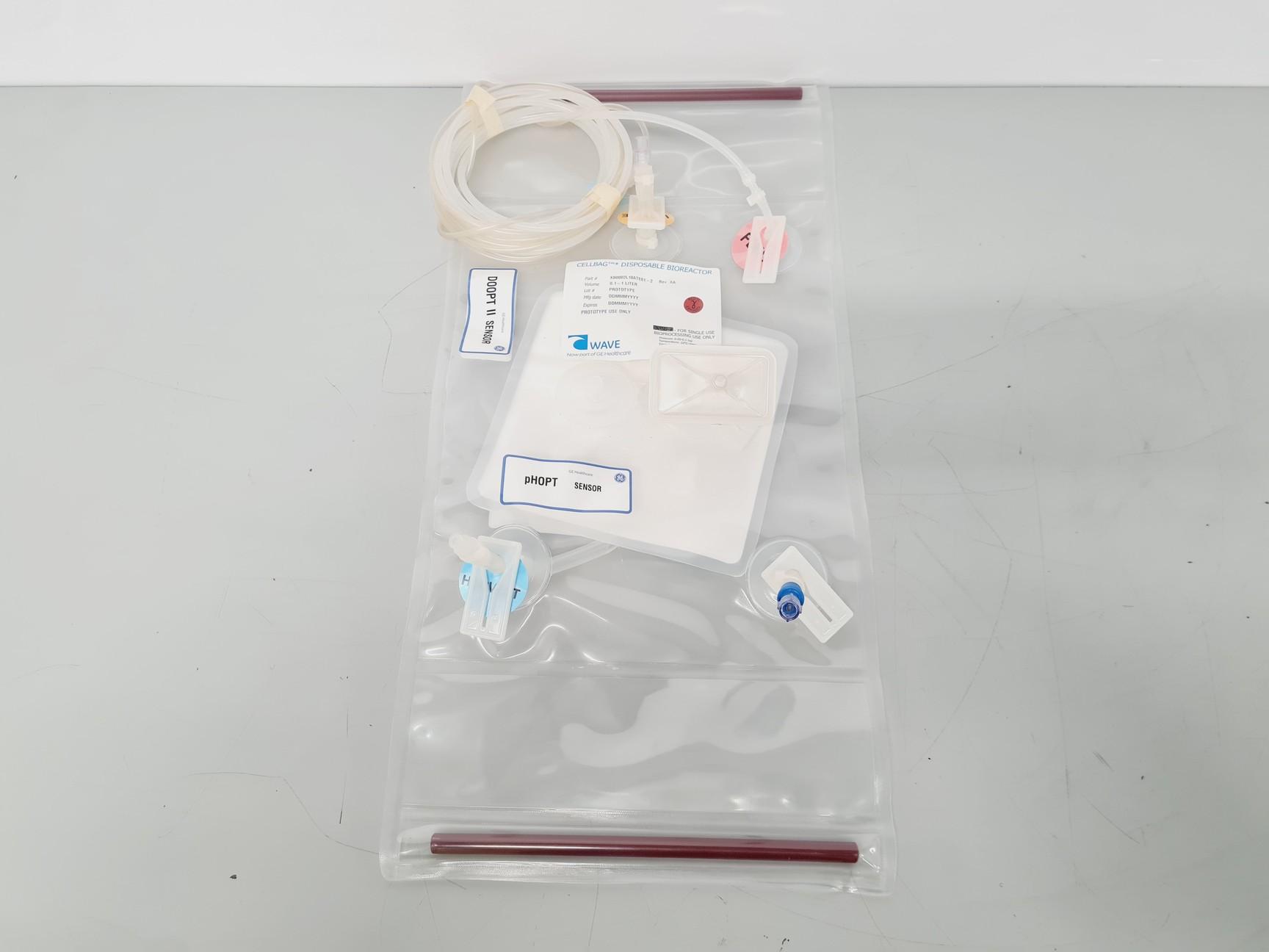 Image of GE Xuri Cell Expansion System W25 with W25 Pump & W25 CBCU