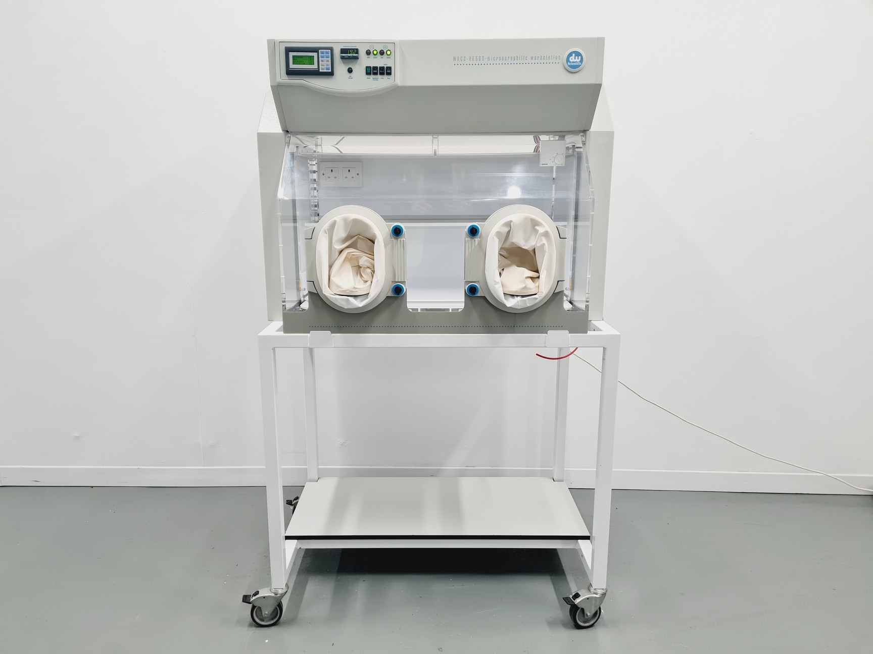 Image of DW Scientific MACS-VA500 Microaerophilic Workstation