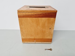 Thumbnail image of Critical Point Dryer