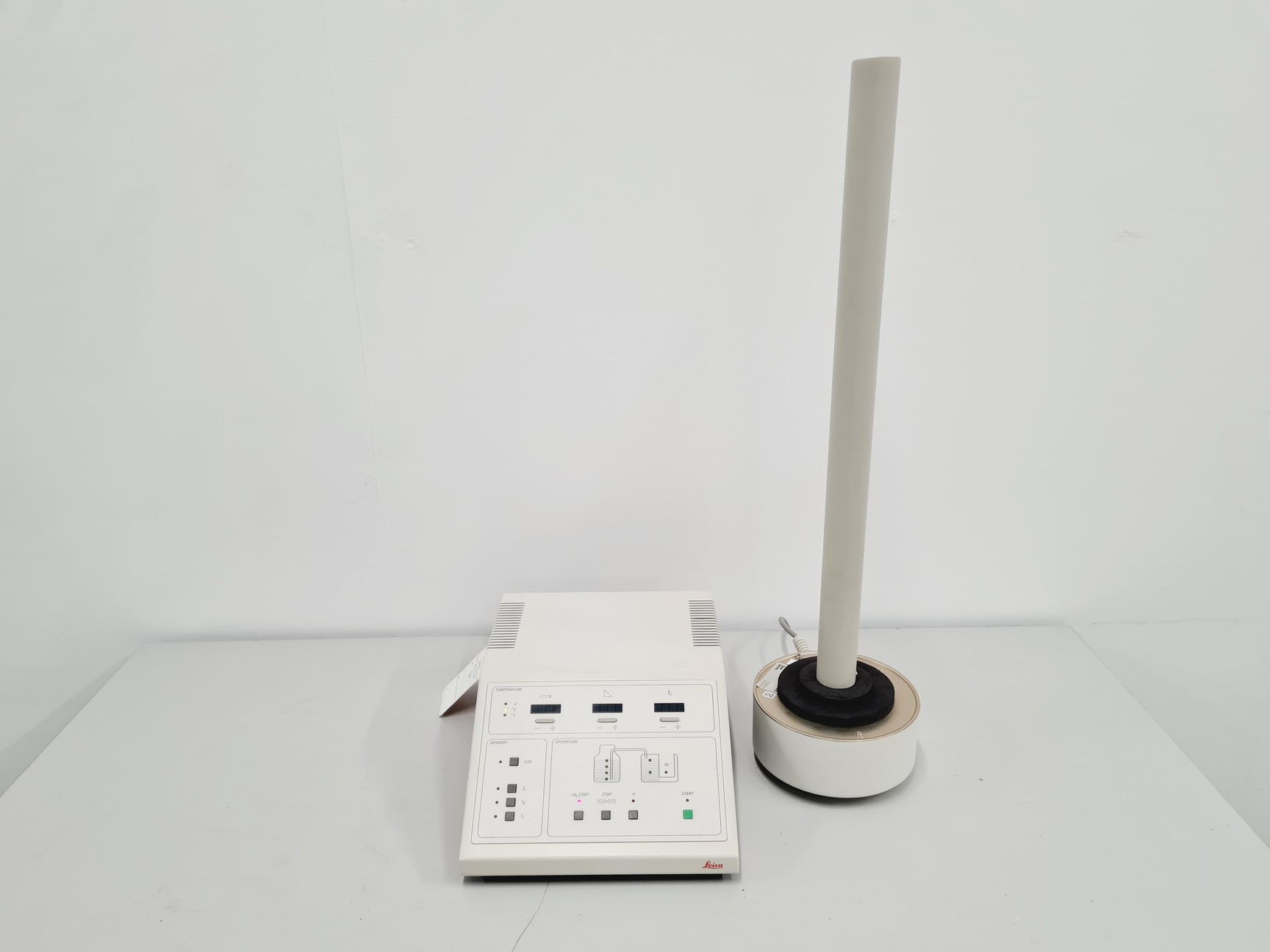Image of Leica EM-FCS Cryosectioning kit