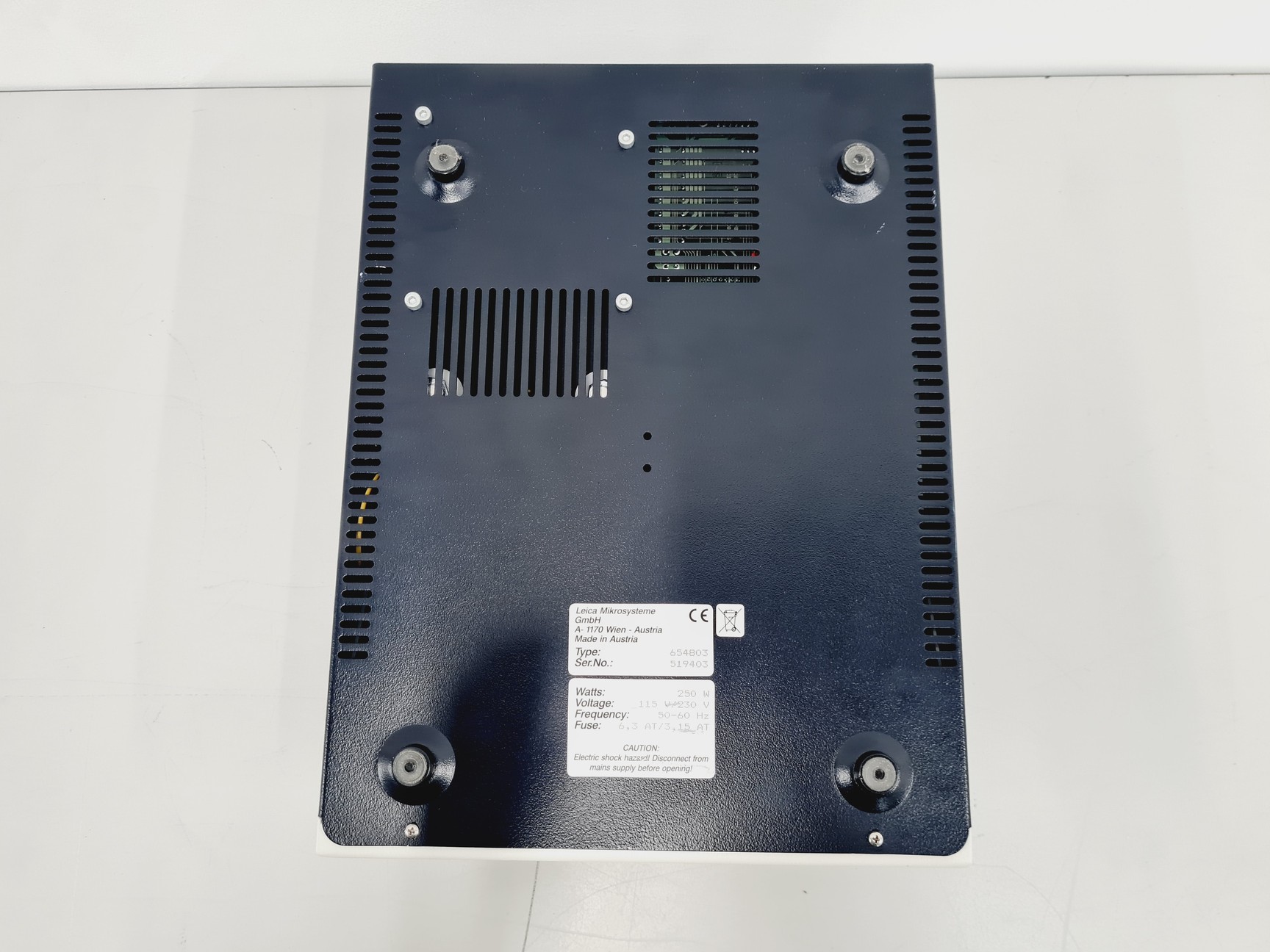 Image of Leica EM-FCS Cryosectioning kit